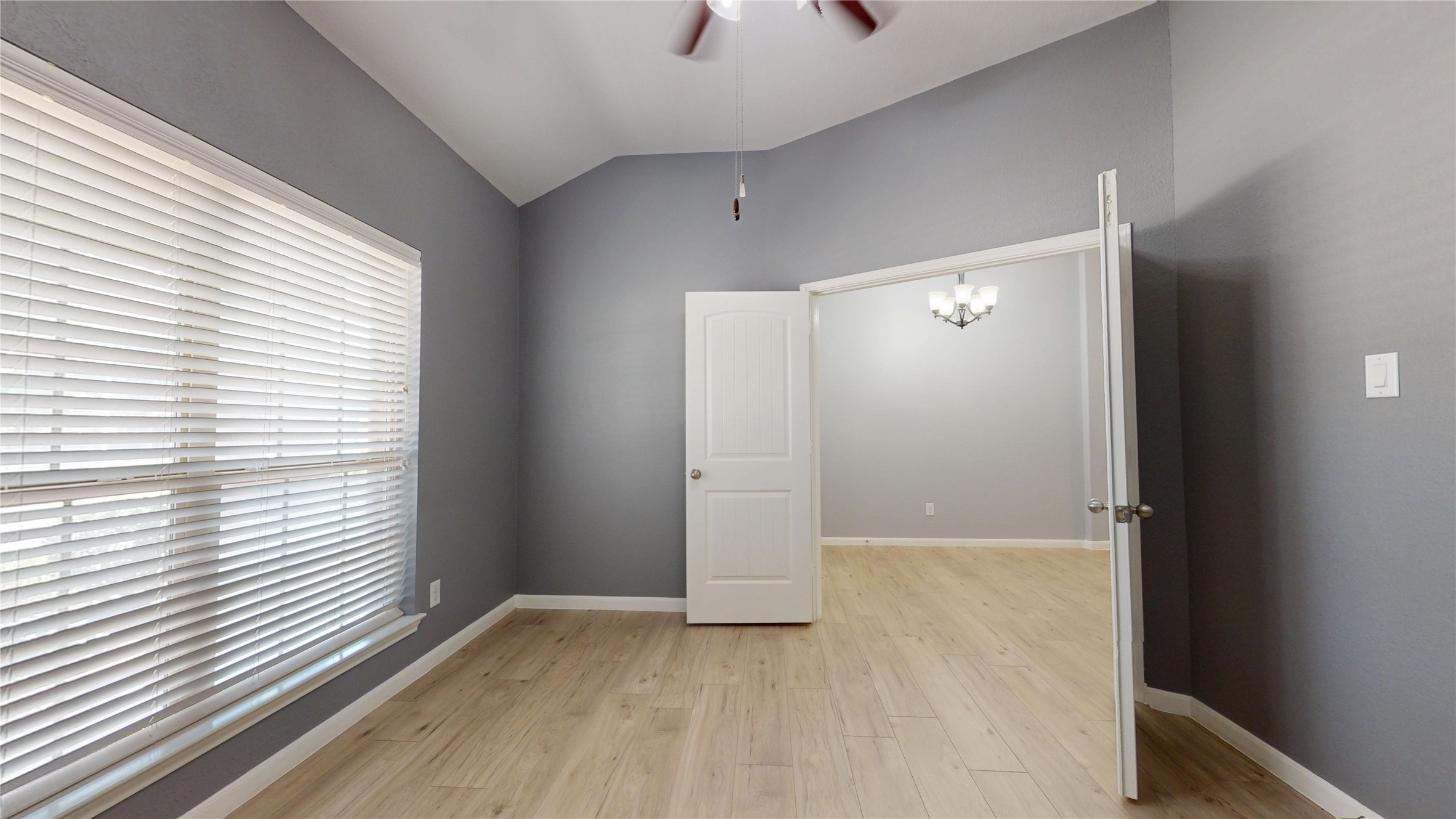 18322 Redoak Manor Lane Property Photo 5