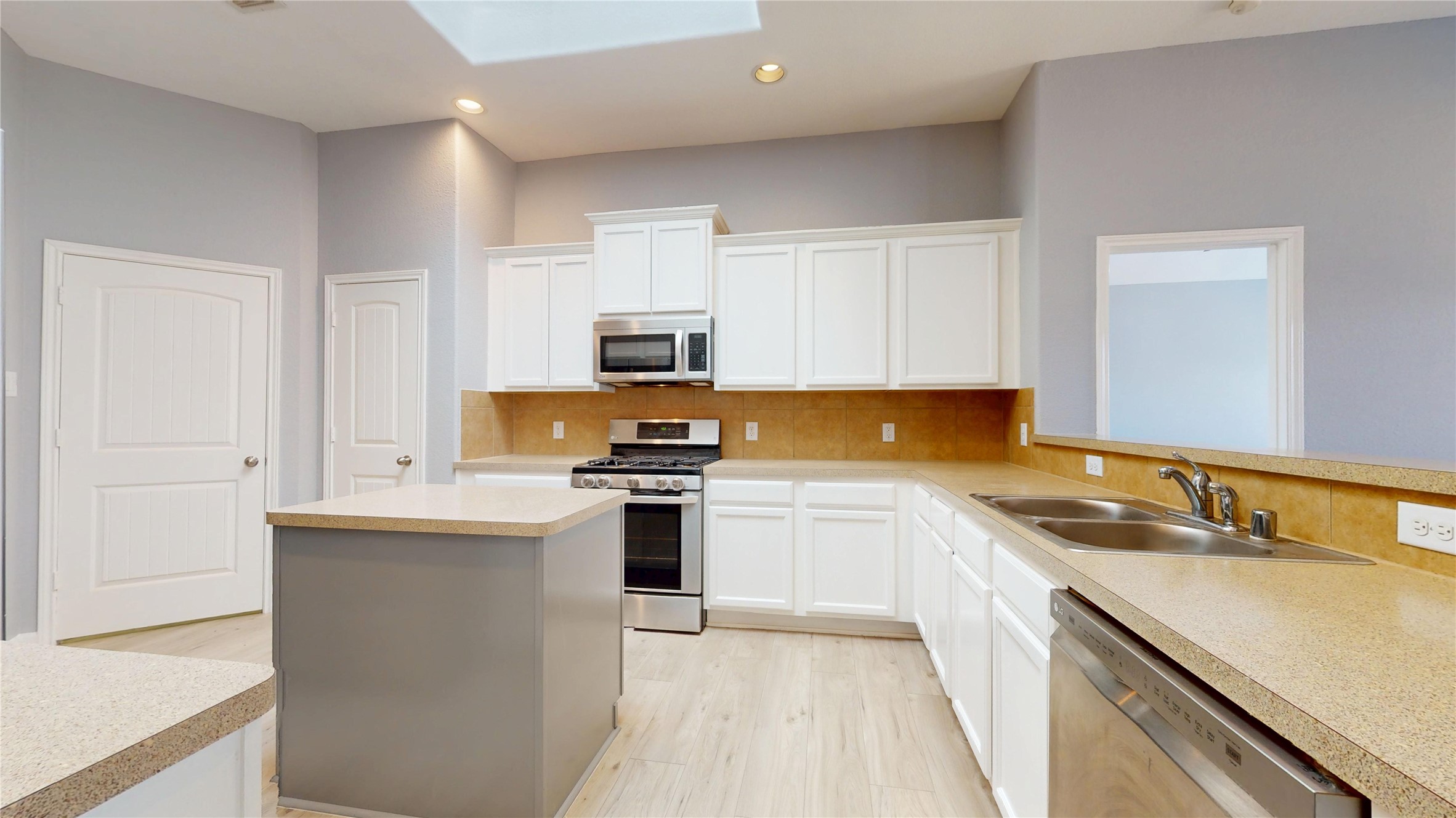 18322 Redoak Manor Lane Property Photo 16