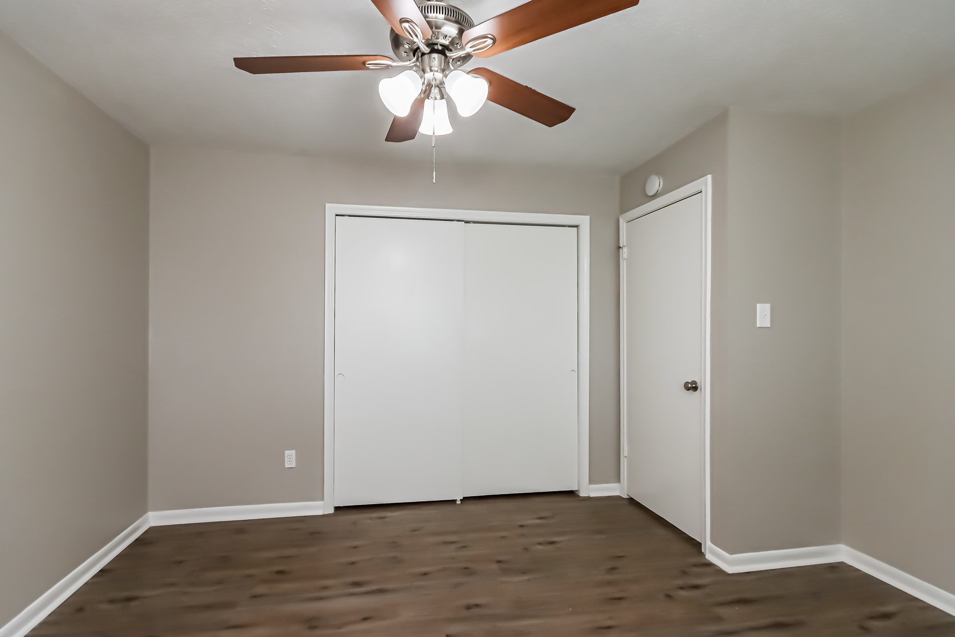 10015 Waving Fields Drive Property Photo 14