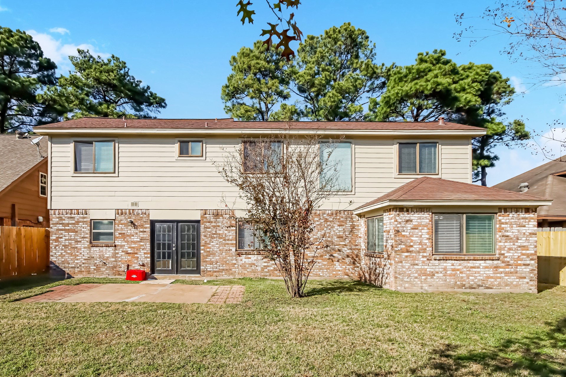 10015 Waving Fields Drive Property Photo 17