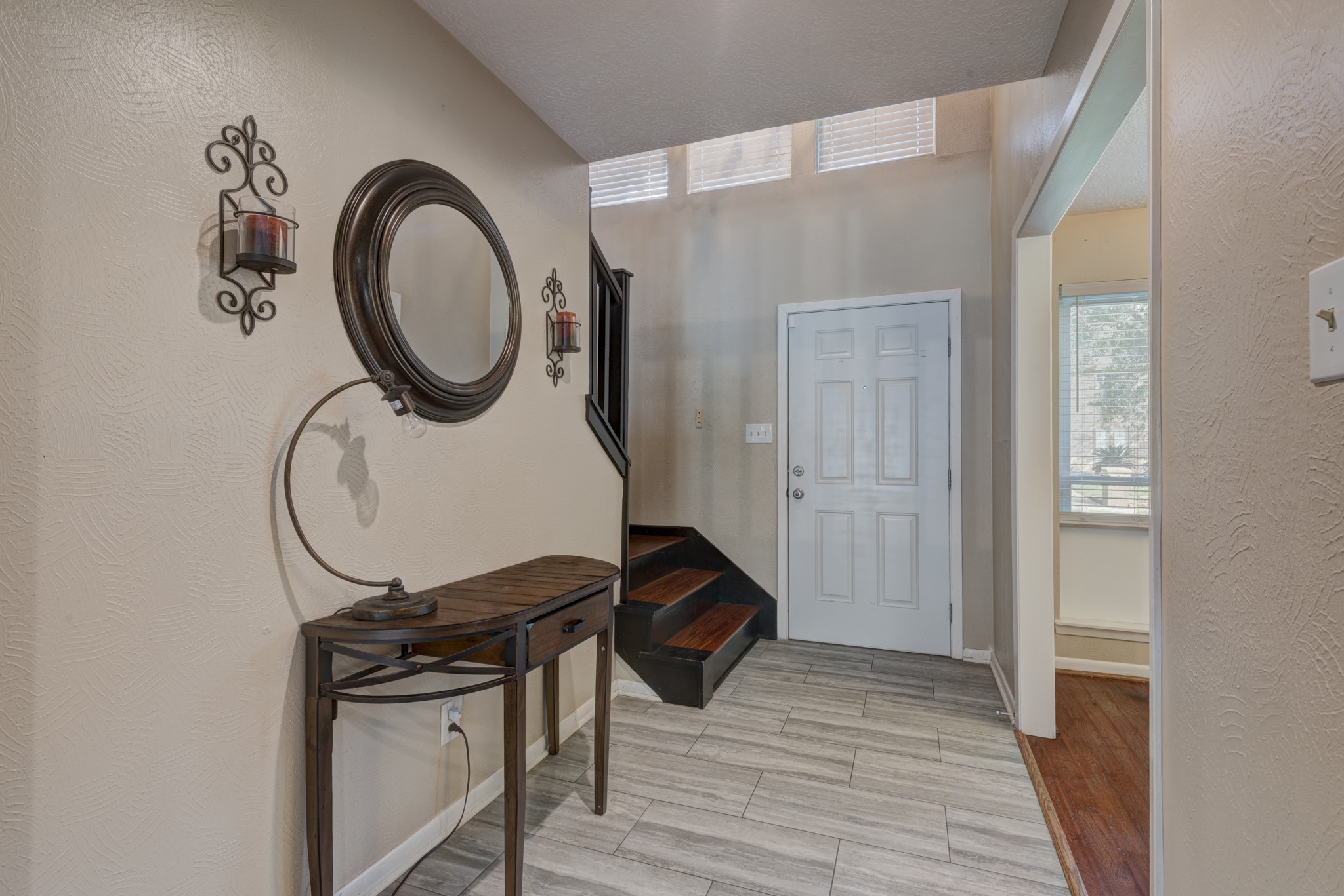 5503 Glenmere Lane Property Photo 4