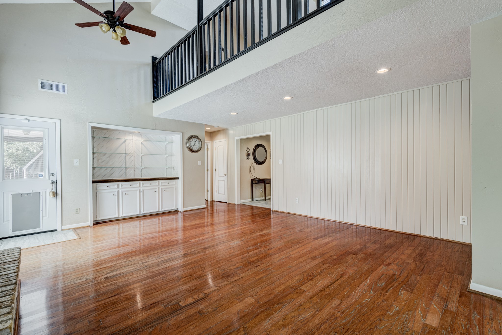5503 Glenmere Lane Property Photo 8