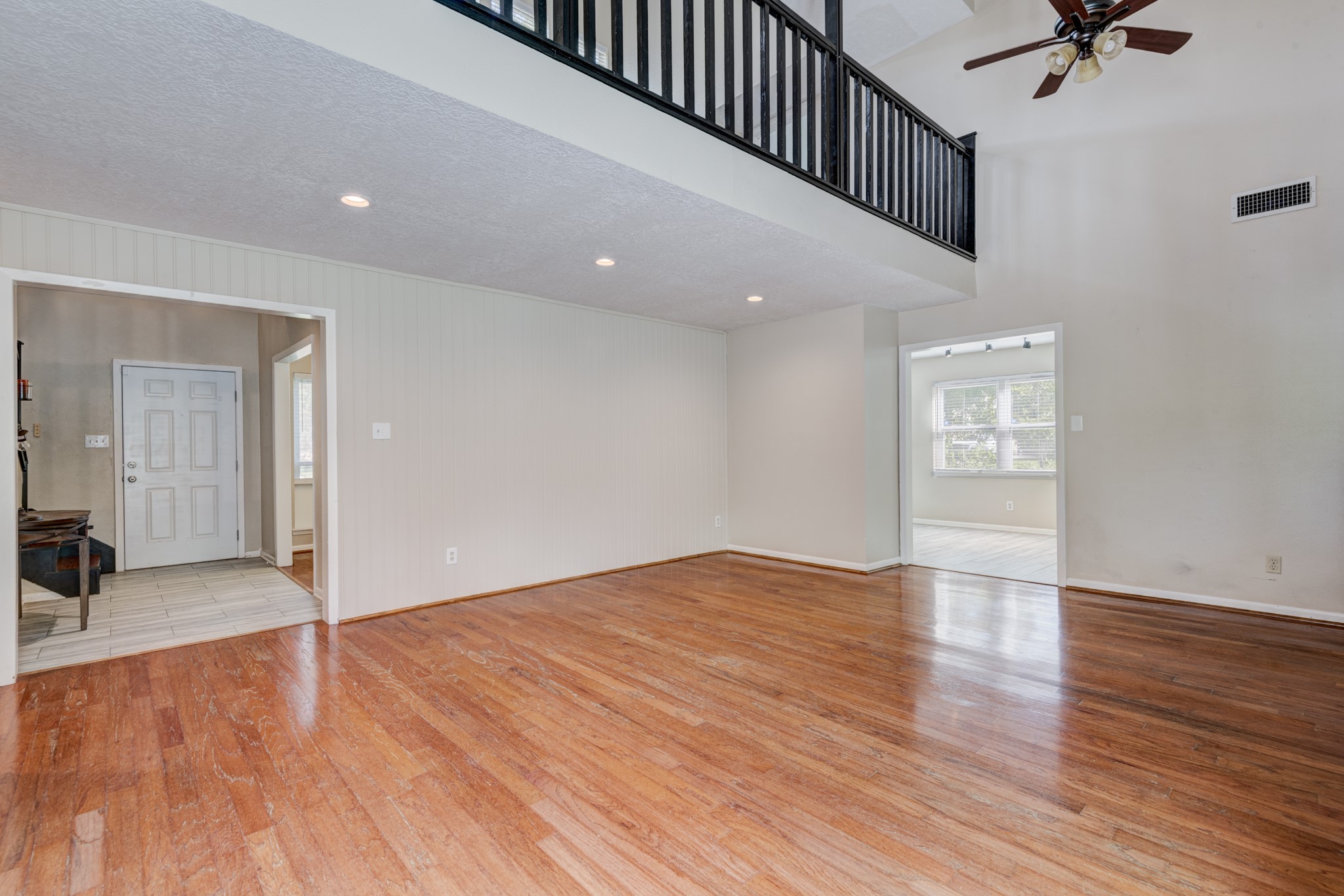 5503 Glenmere Lane Property Photo 9