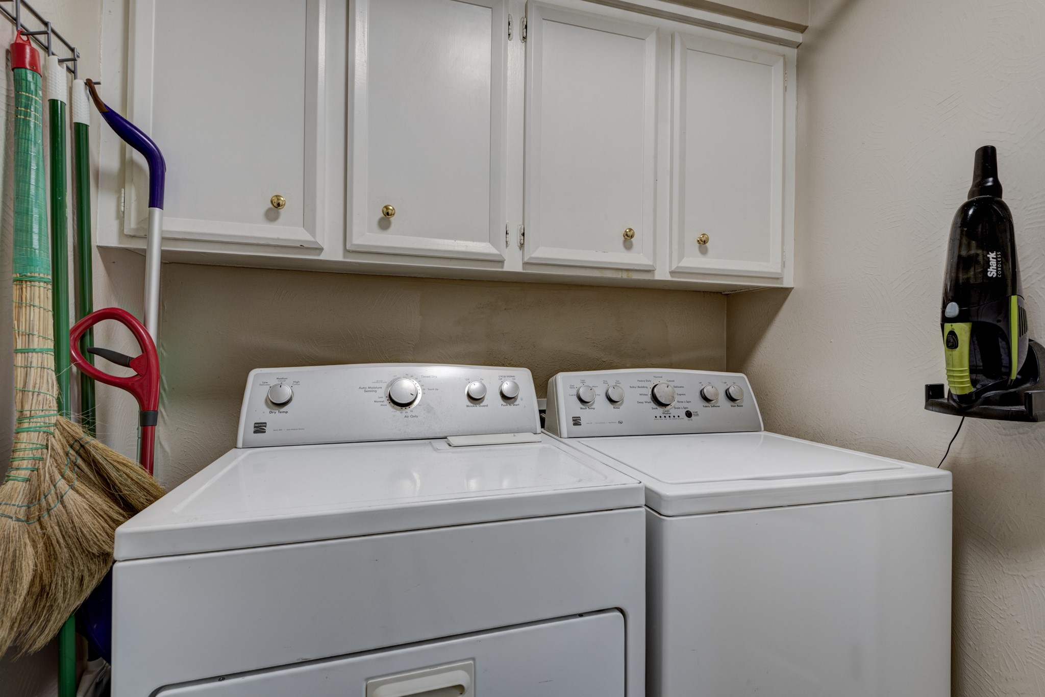 5503 Glenmere Lane Property Photo 15