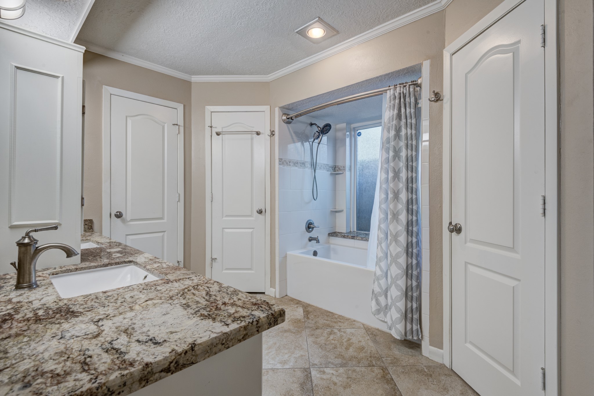 5503 Glenmere Lane Property Photo 19