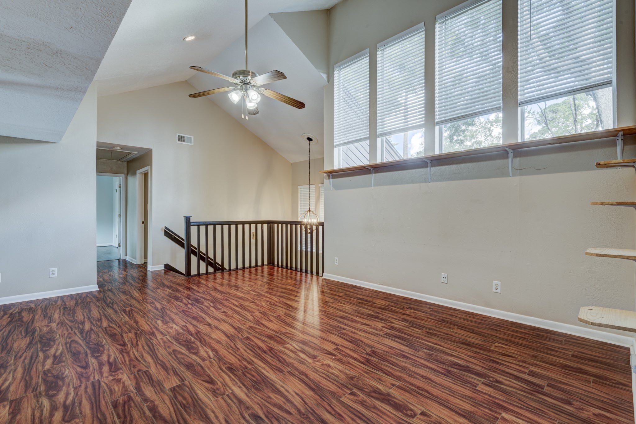 5503 Glenmere Lane Property Photo 23