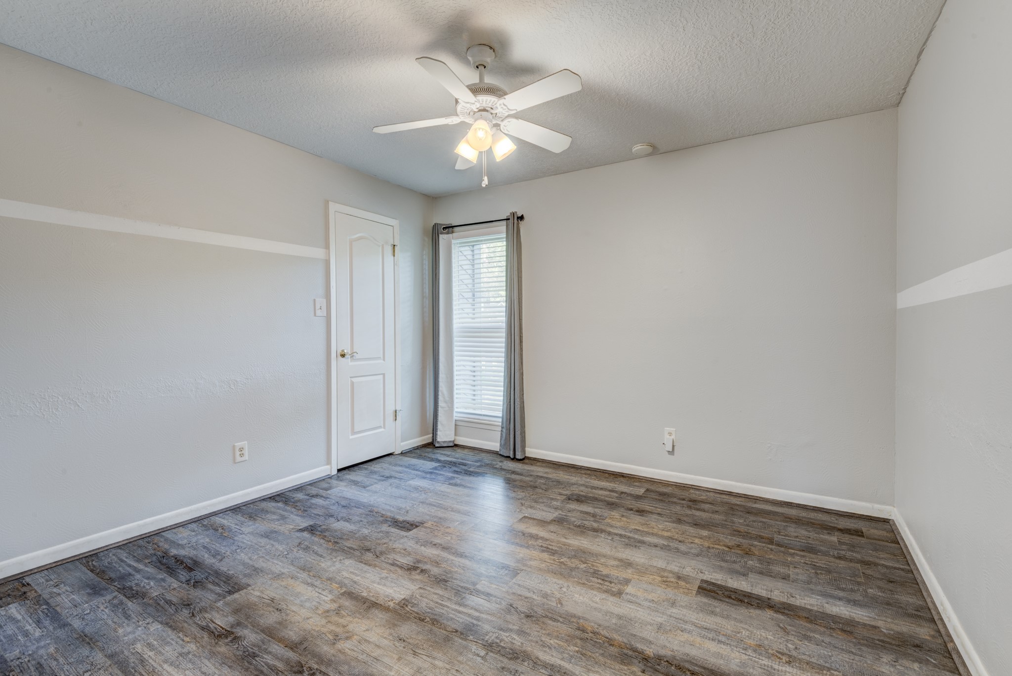 5503 Glenmere Lane Property Photo 26