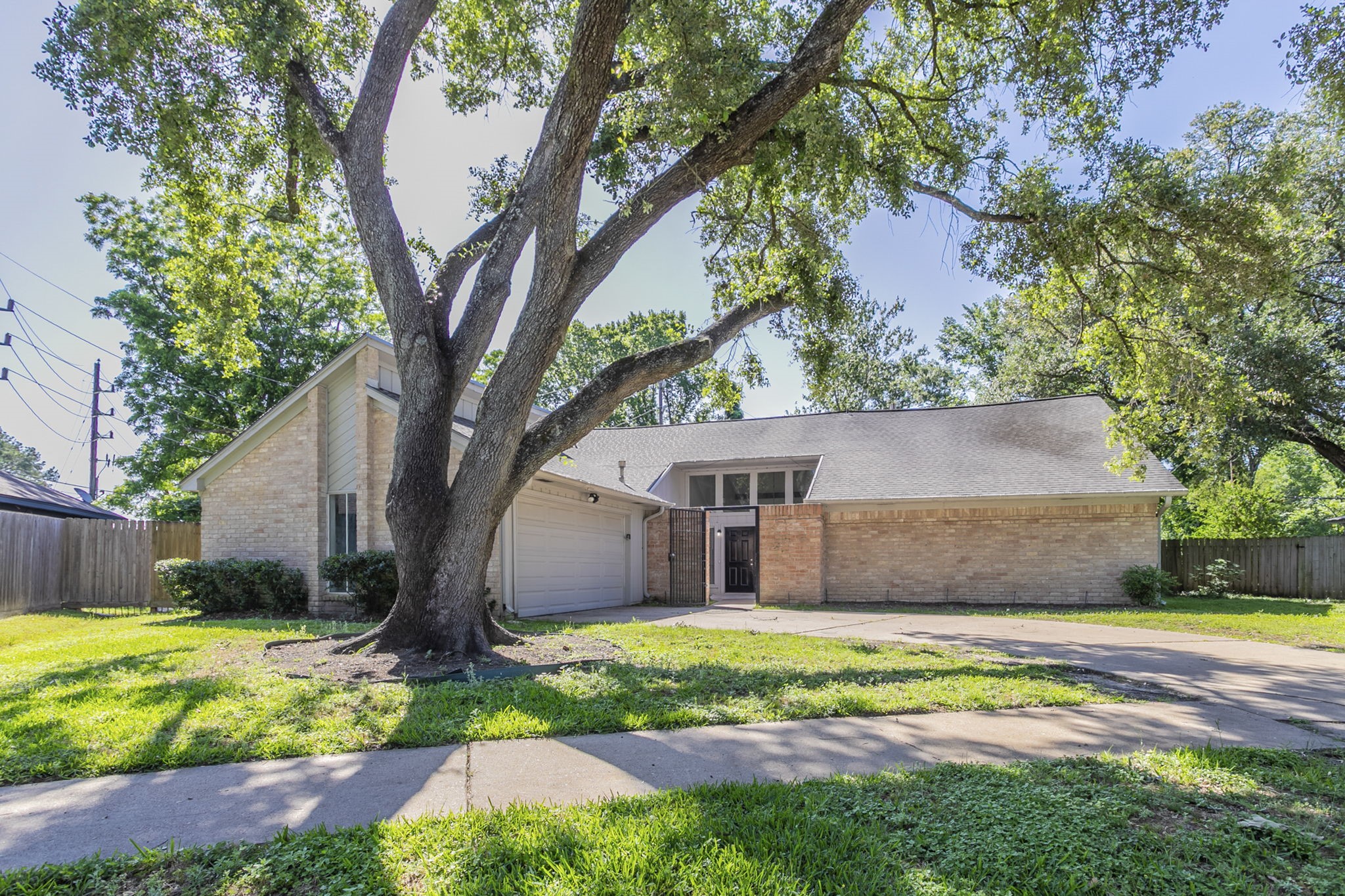 4406 Belle Hollow Drive Property Photo 2