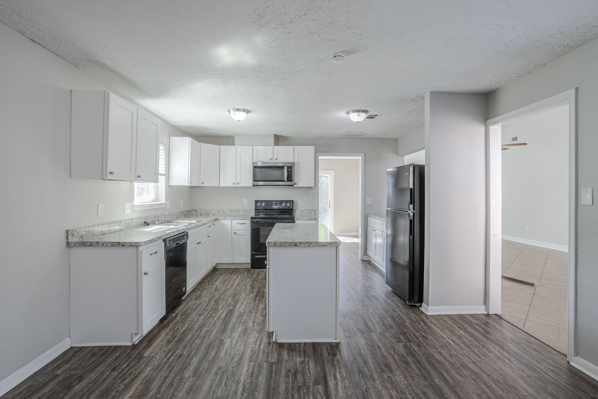 4406 Belle Hollow Drive Property Photo 10