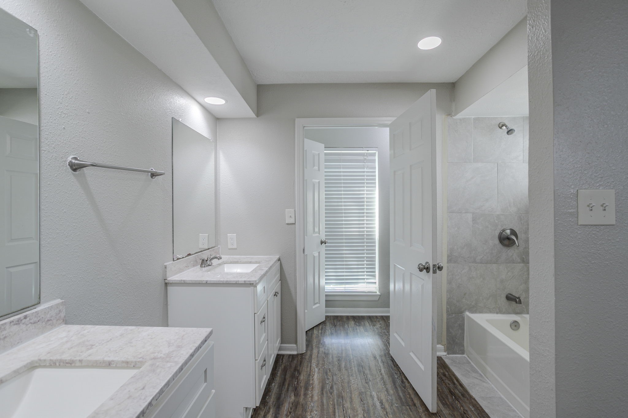 4406 Belle Hollow Drive Property Photo 25