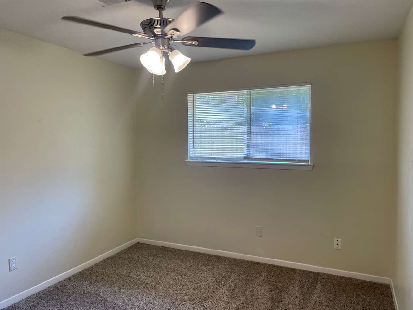15834 Fox Springs Drive Property Photo 7