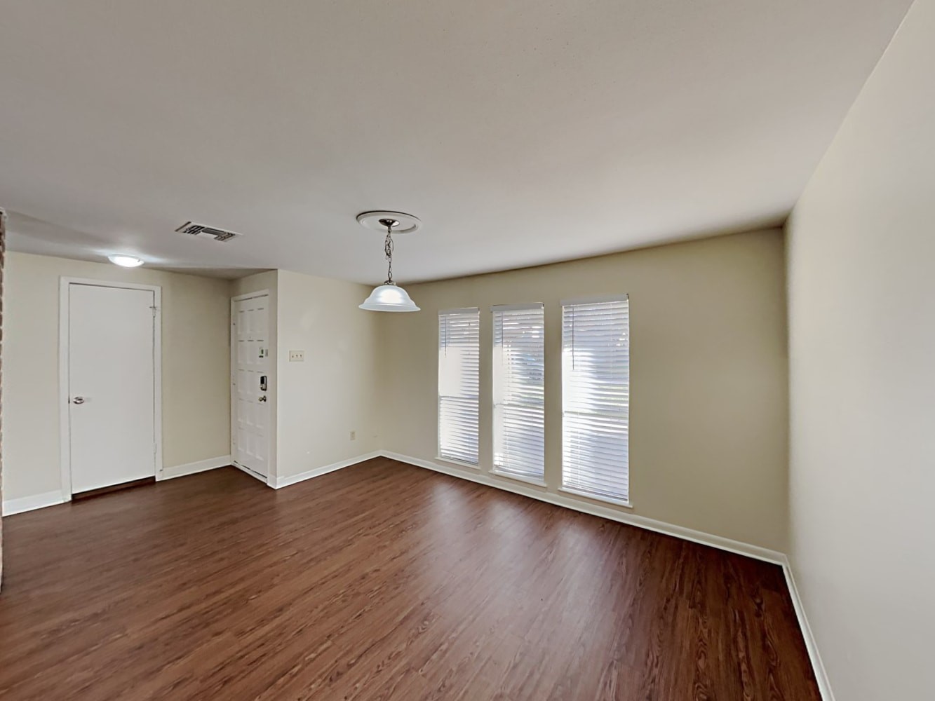 15834 Fox Springs Drive Property Photo 8