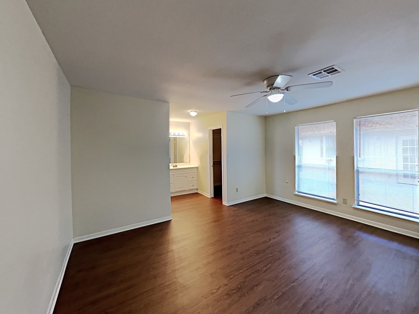 15834 Fox Springs Drive Property Photo 9