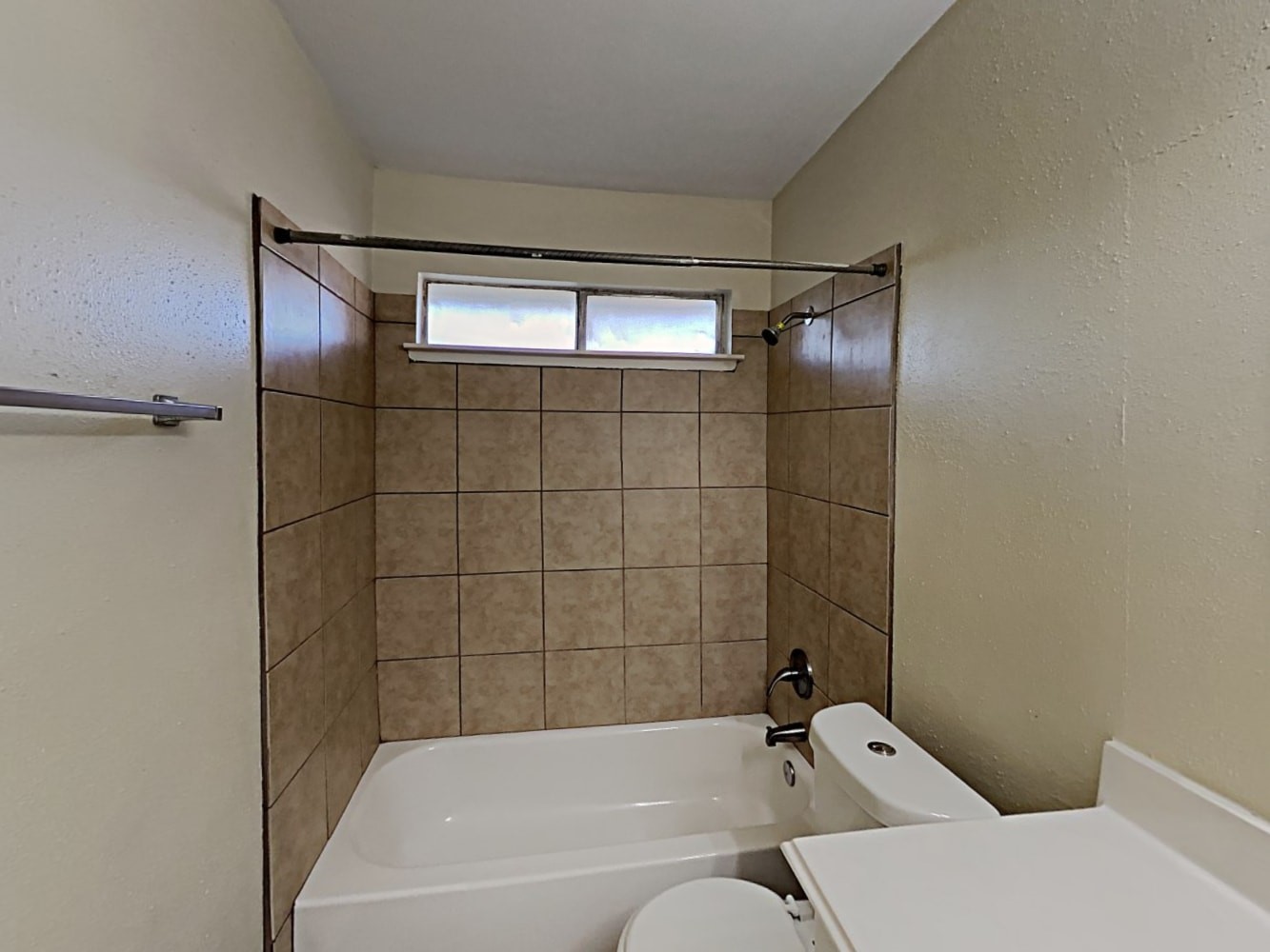 15834 Fox Springs Drive Property Photo 11