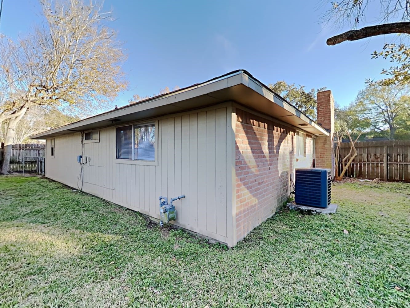 15834 Fox Springs Drive Property Photo 12