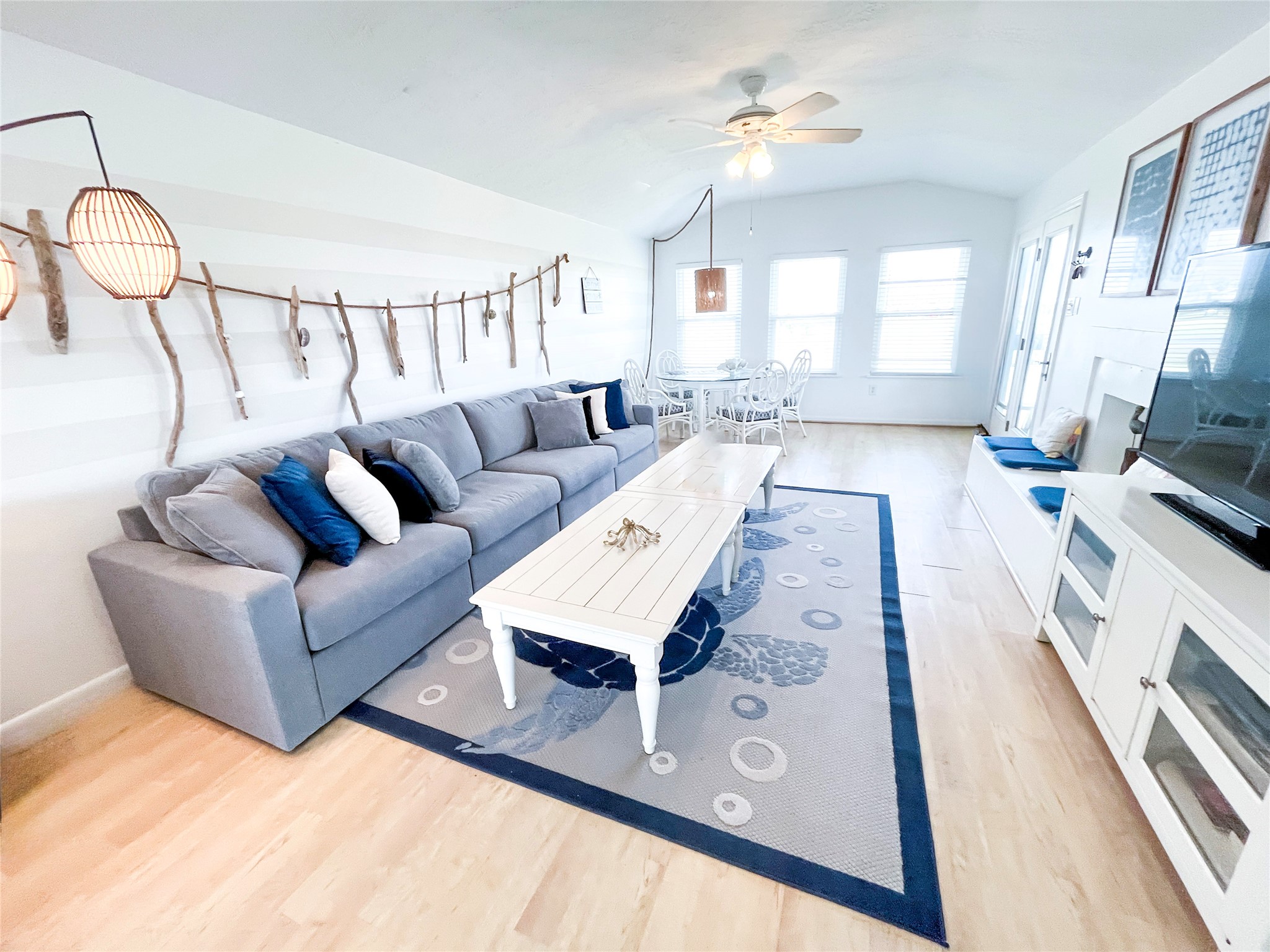 16614 Jamaica Beach Rd Property Photo 6