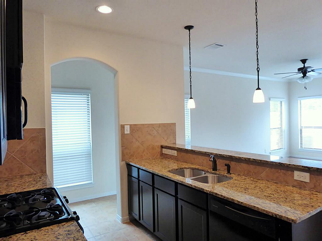 16003 Thornbill Lane Property Photo 4