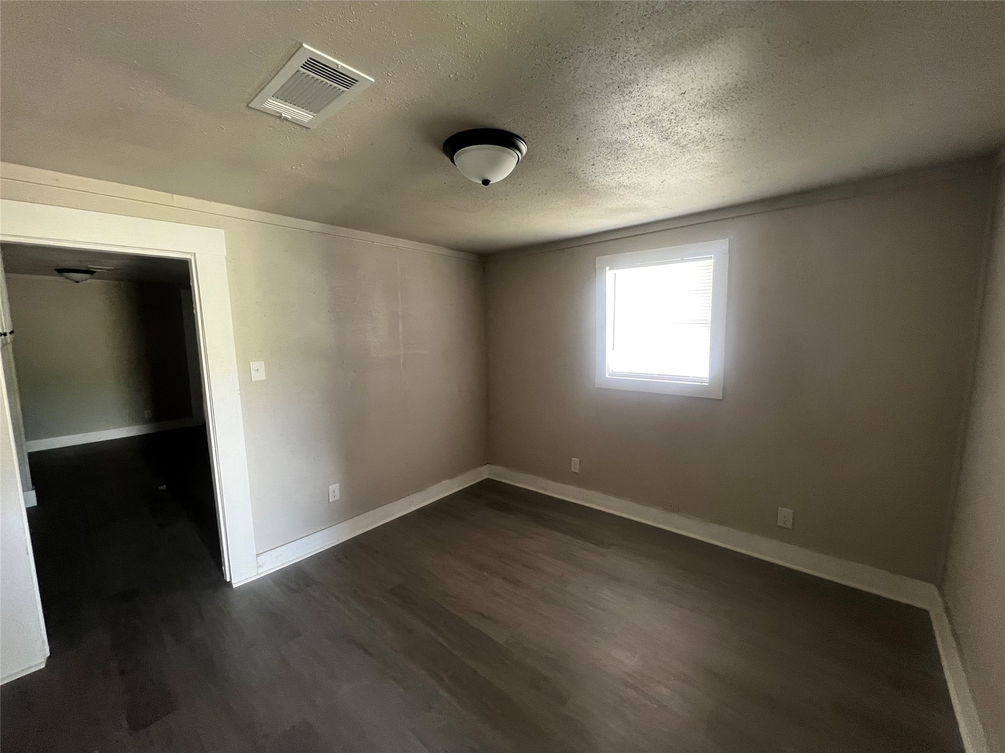 1337 W Procter Street Property Photo 4