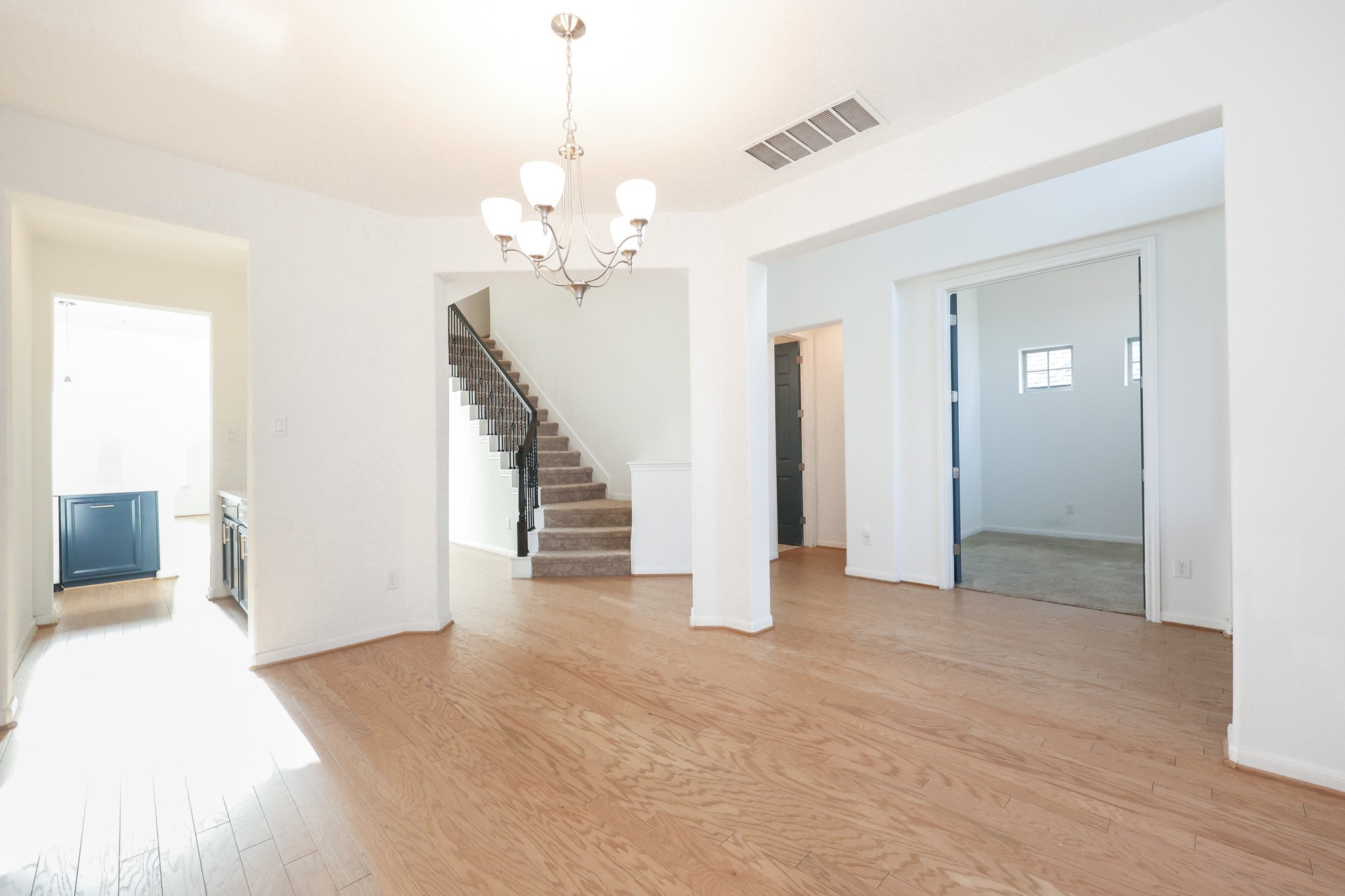 2107 Brooke Avery Drive Property Photo 5