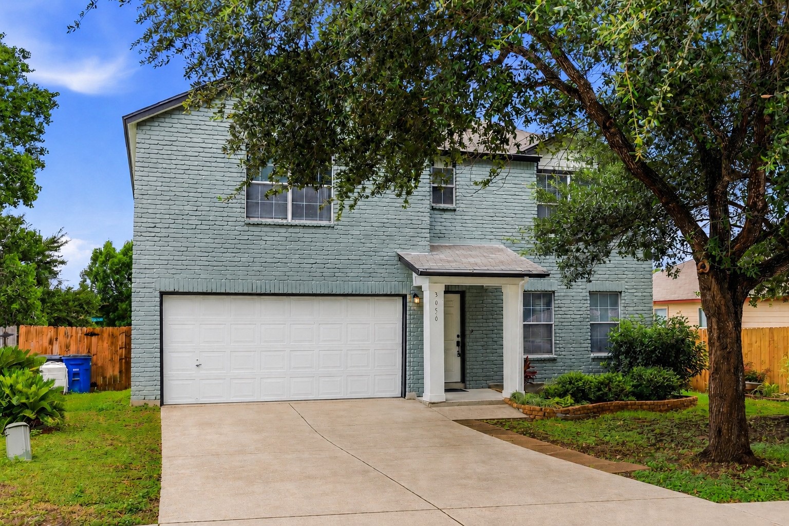 3050 Button Ball Drive Property Photo 1