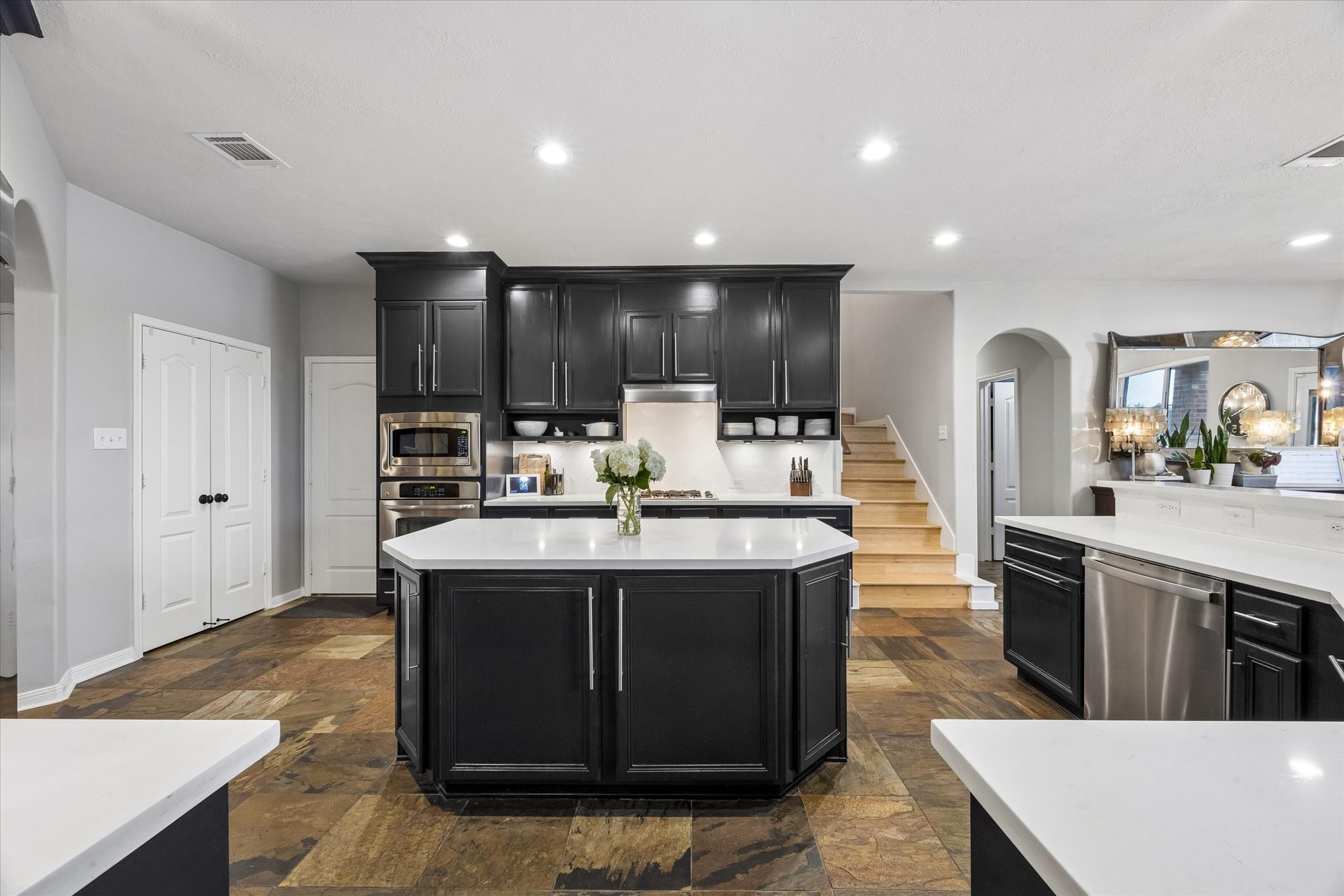 1407 Bentlake Lane Property Photo 11