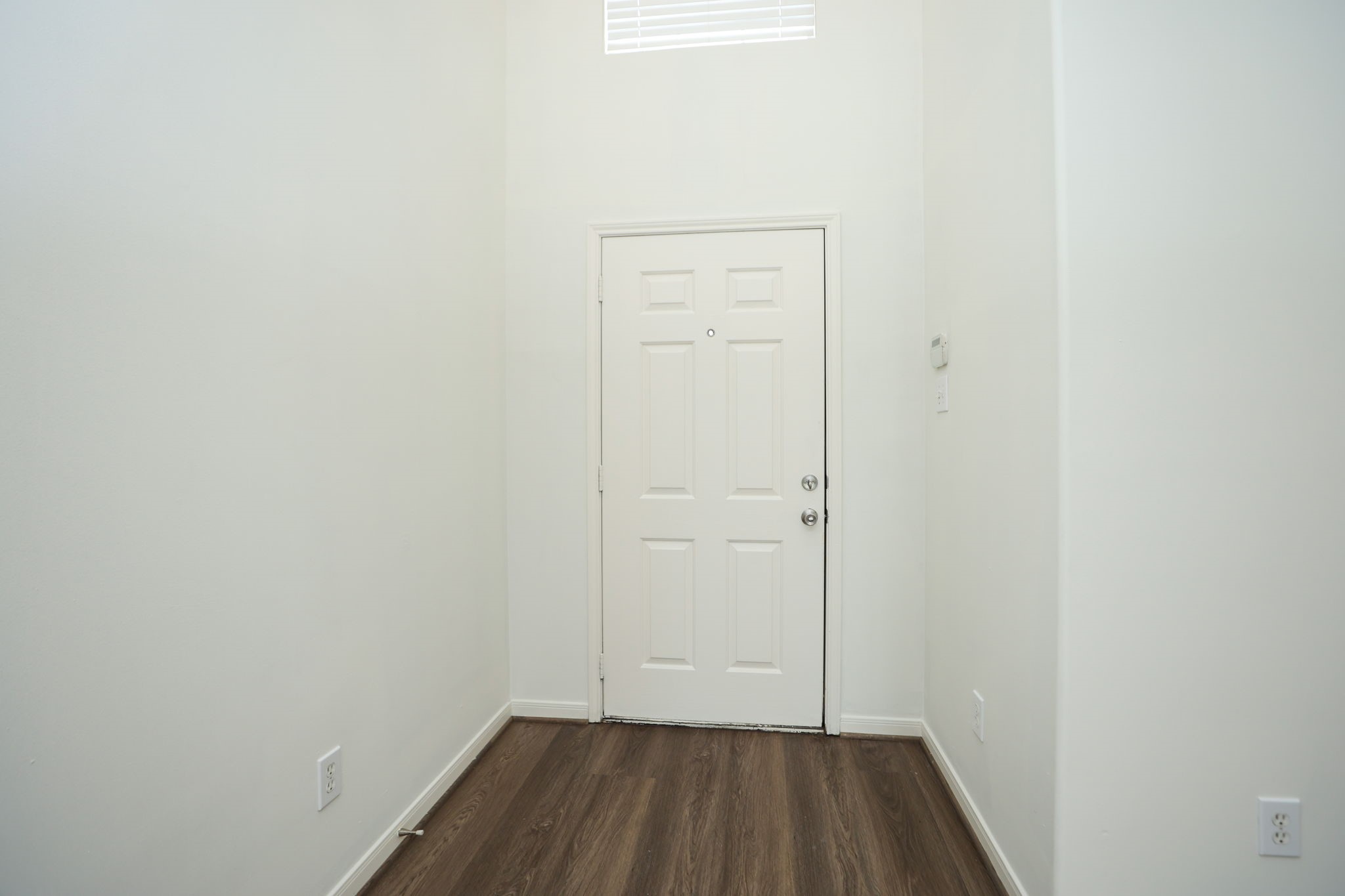 5007 Creekbridge Court Property Photo 6