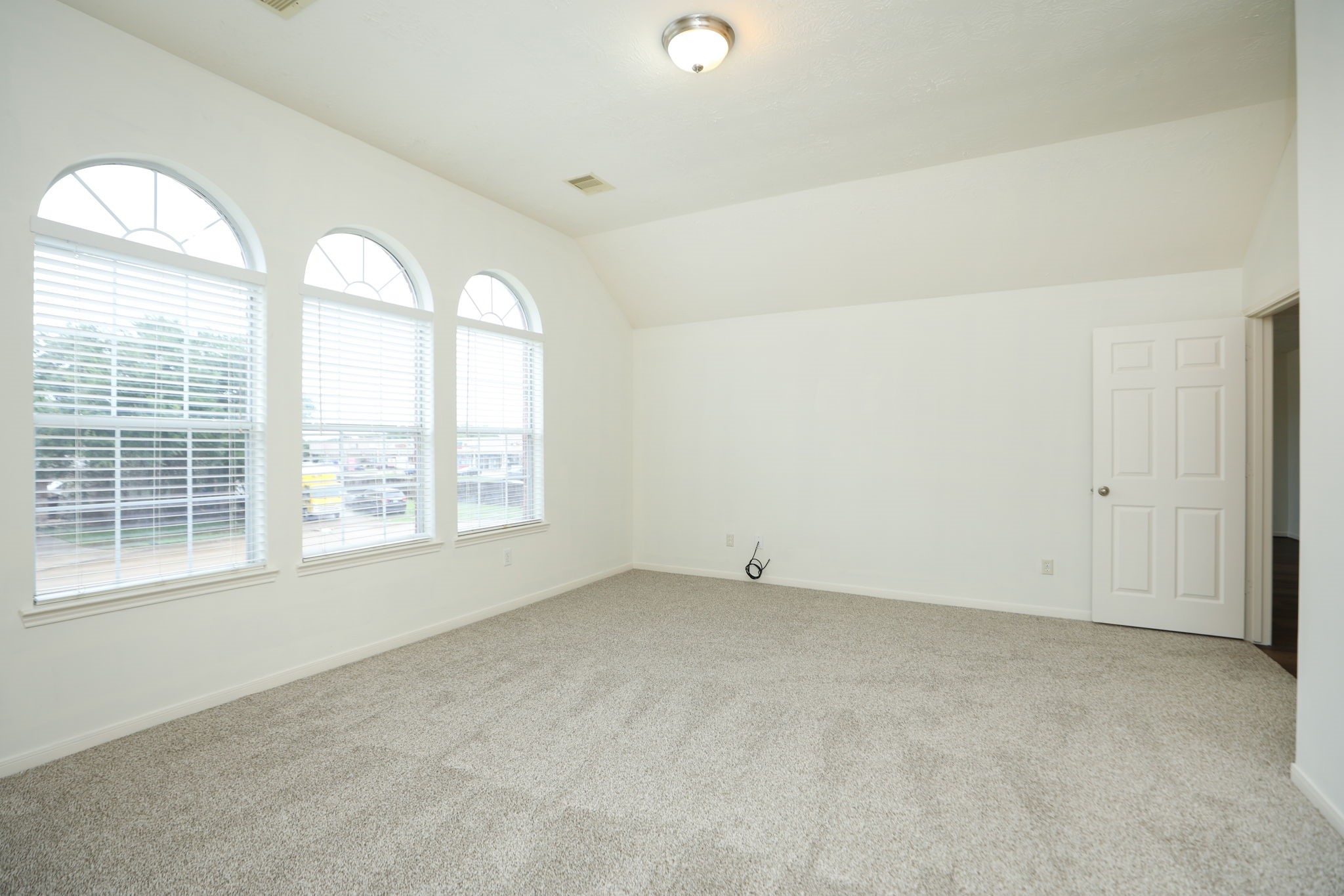 5007 Creekbridge Court Property Photo 23