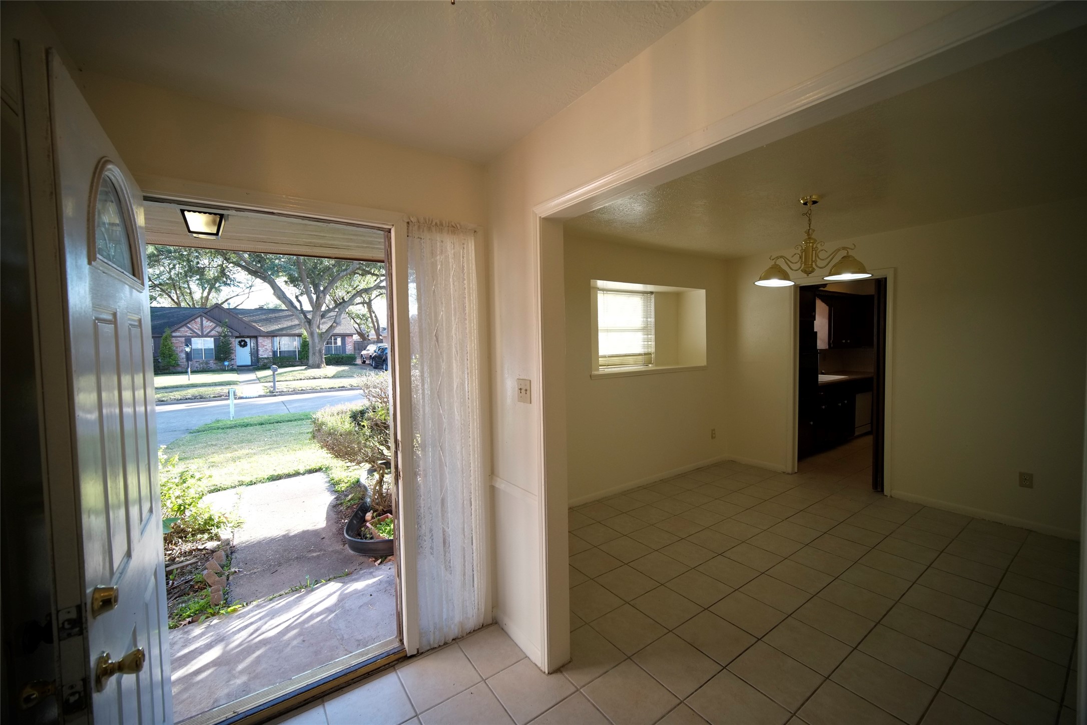 12510 Bexley Drive Property Photo 2