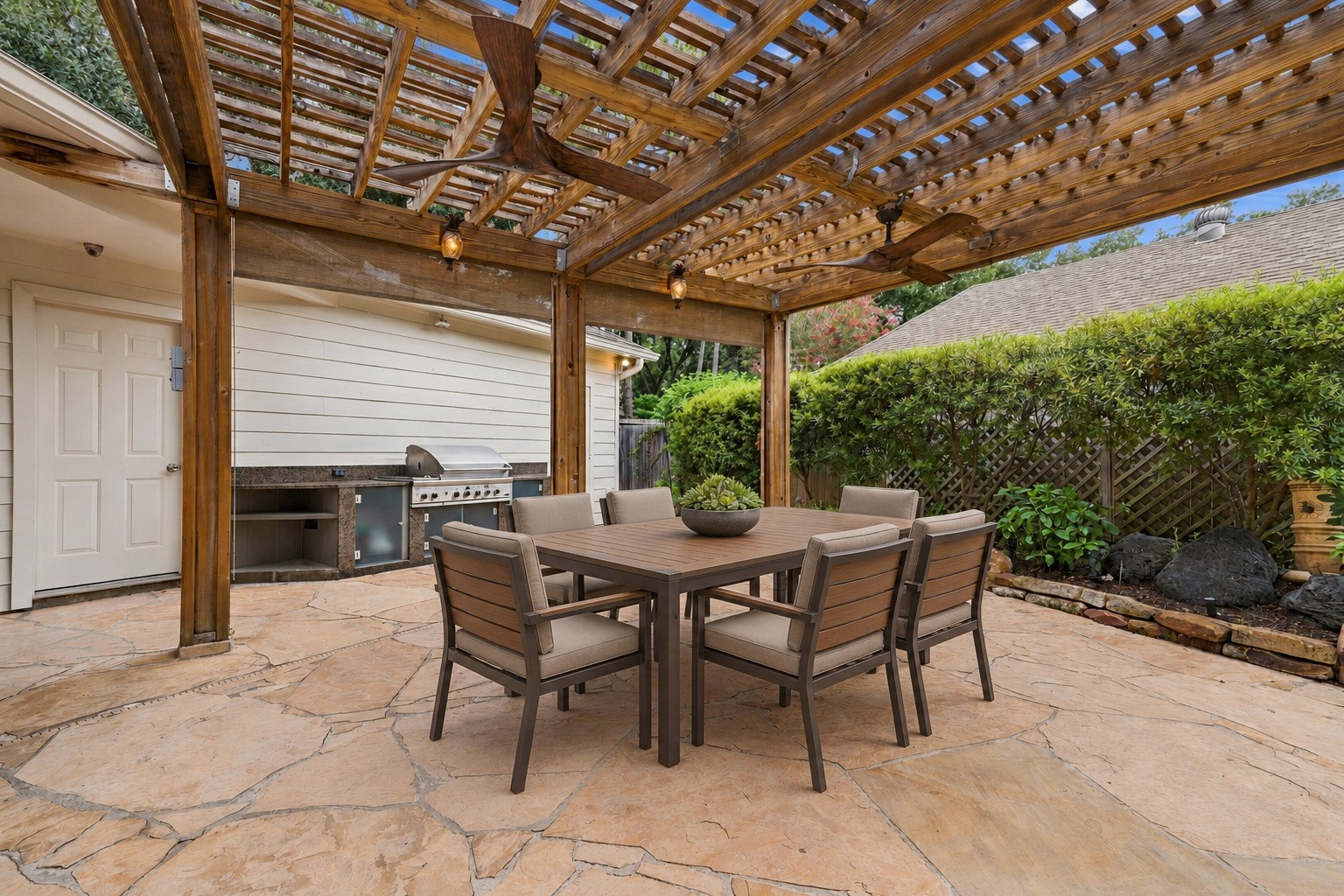 5606 Court Of York Property Photo 5