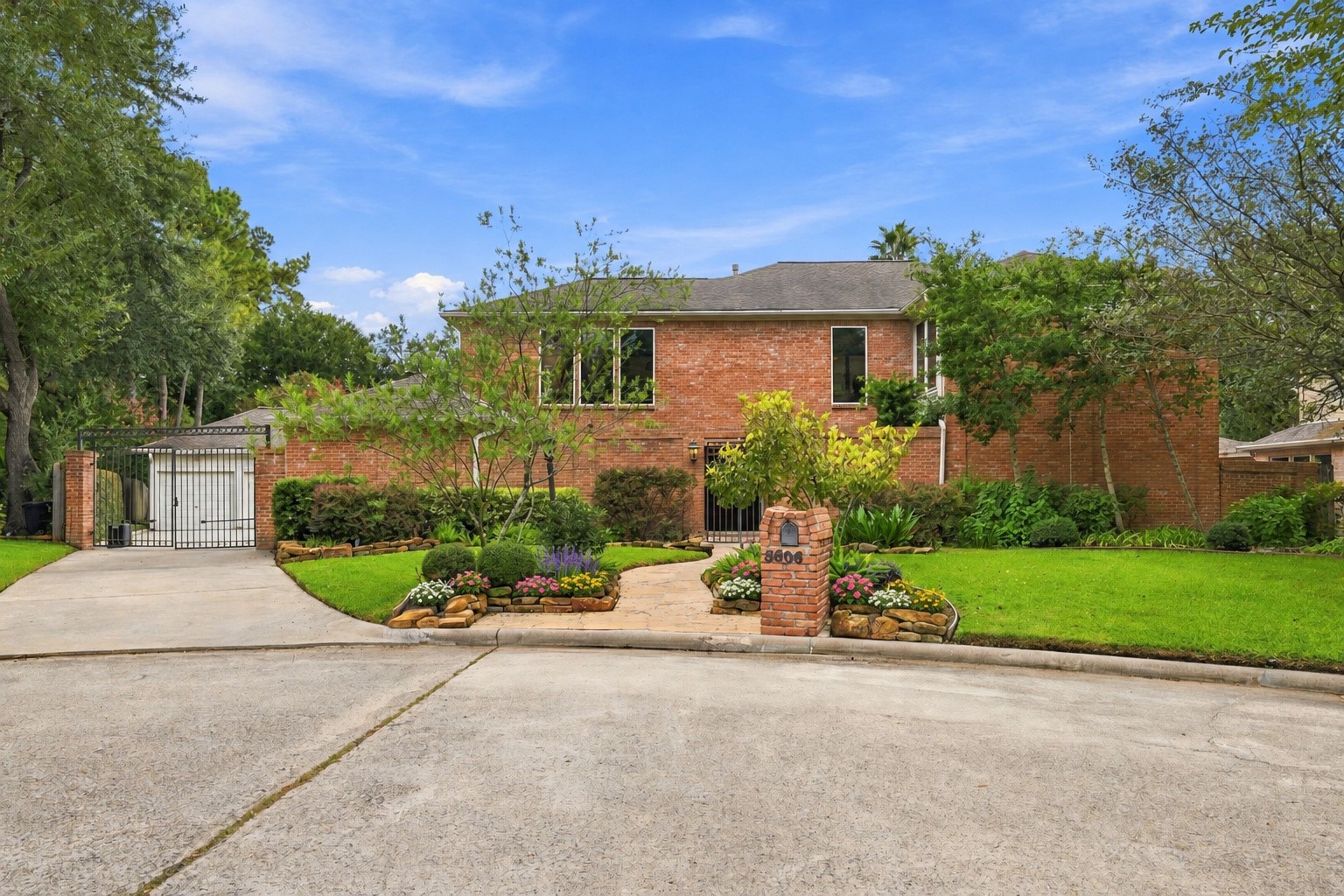 5606 Court Of York Property Photo 10