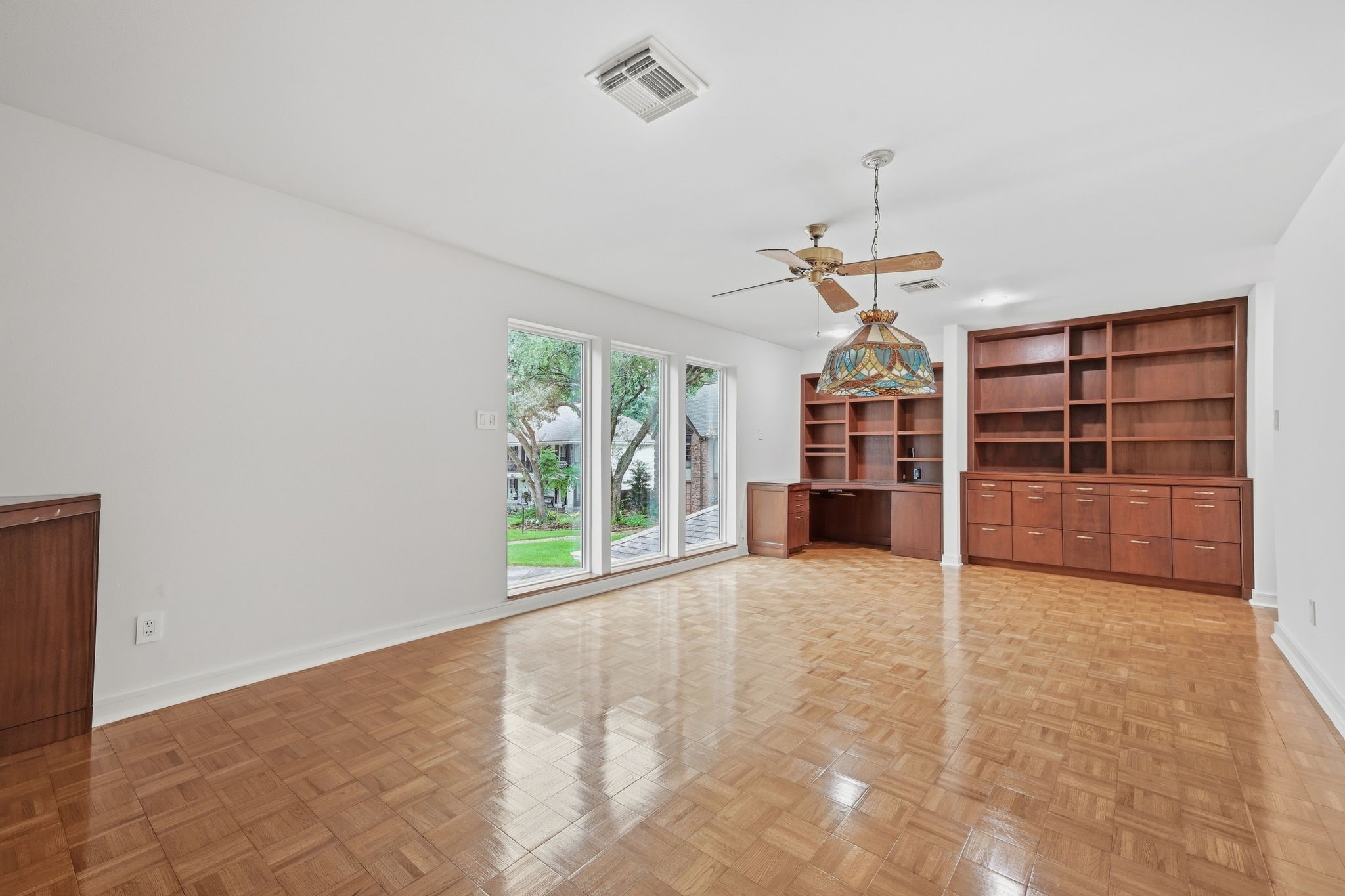 5606 Court Of York Property Photo 43