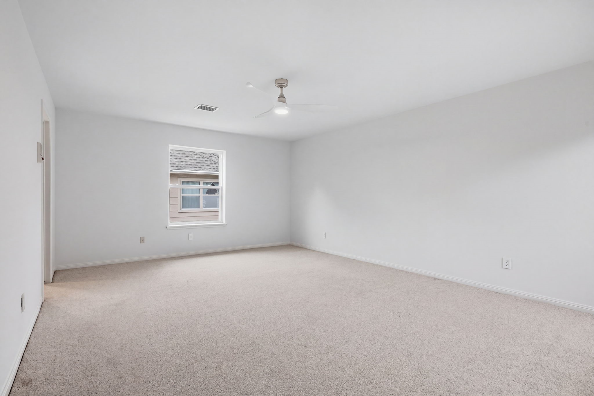 5606 Court Of York Property Photo 47