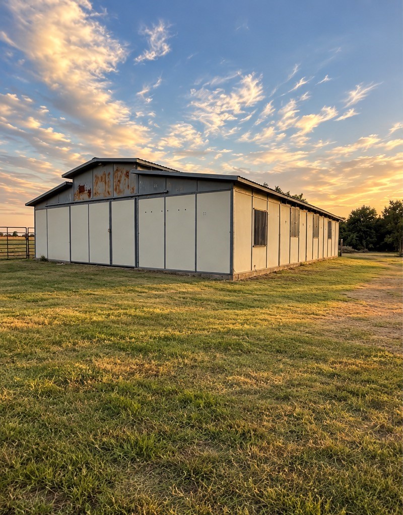 875 Shupak Road Property Photo 3