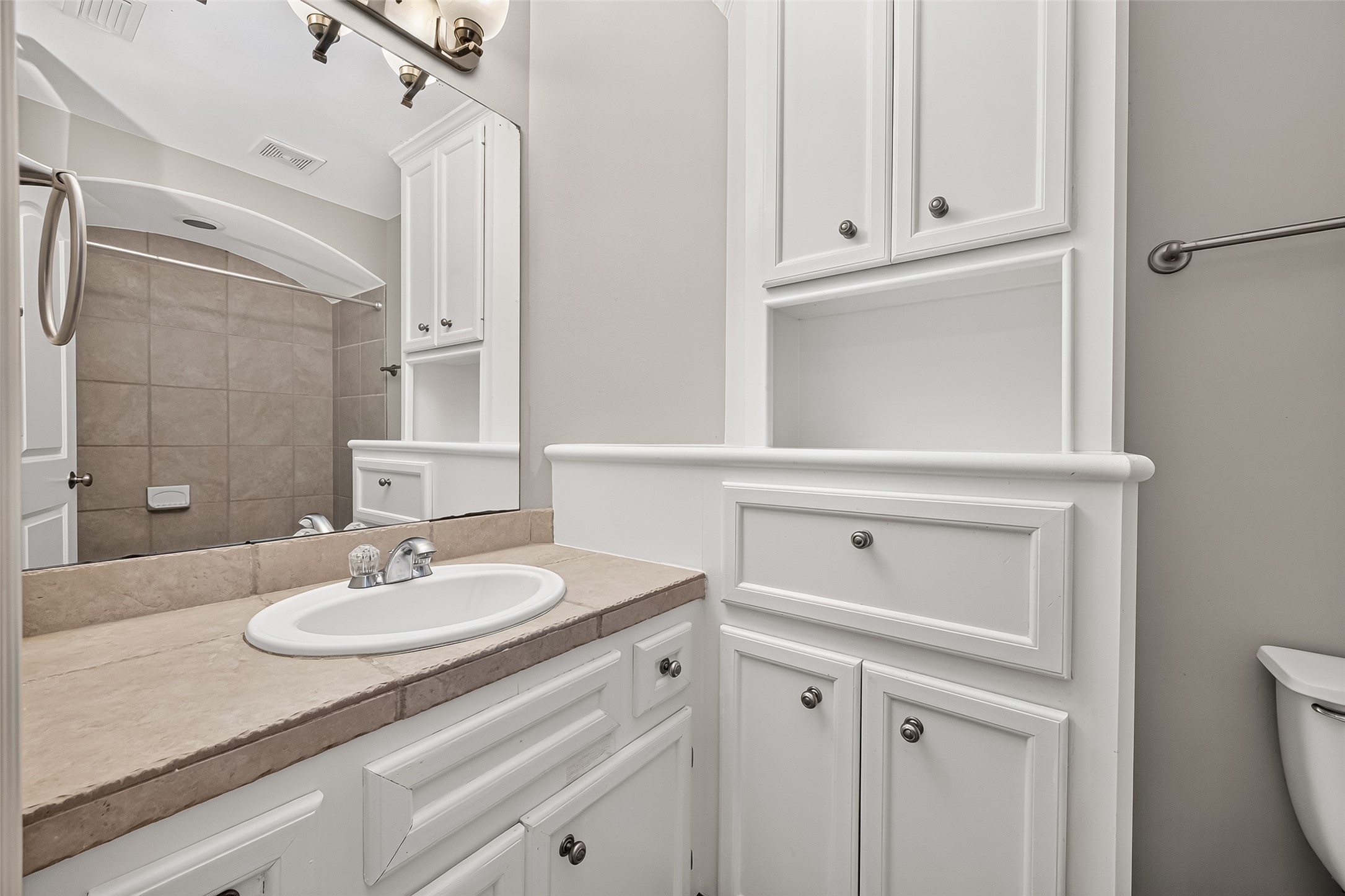 13815 Nathan Ridge Lane Property Photo 32