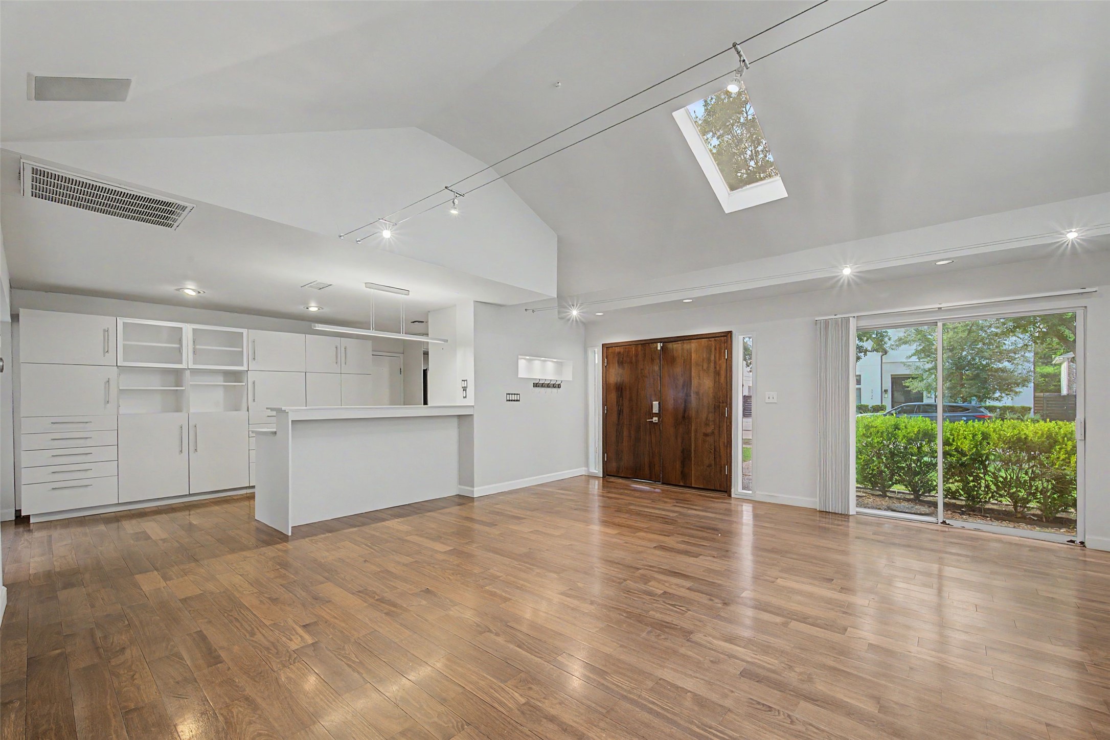 2723 Nottingham Street Property Photo 5