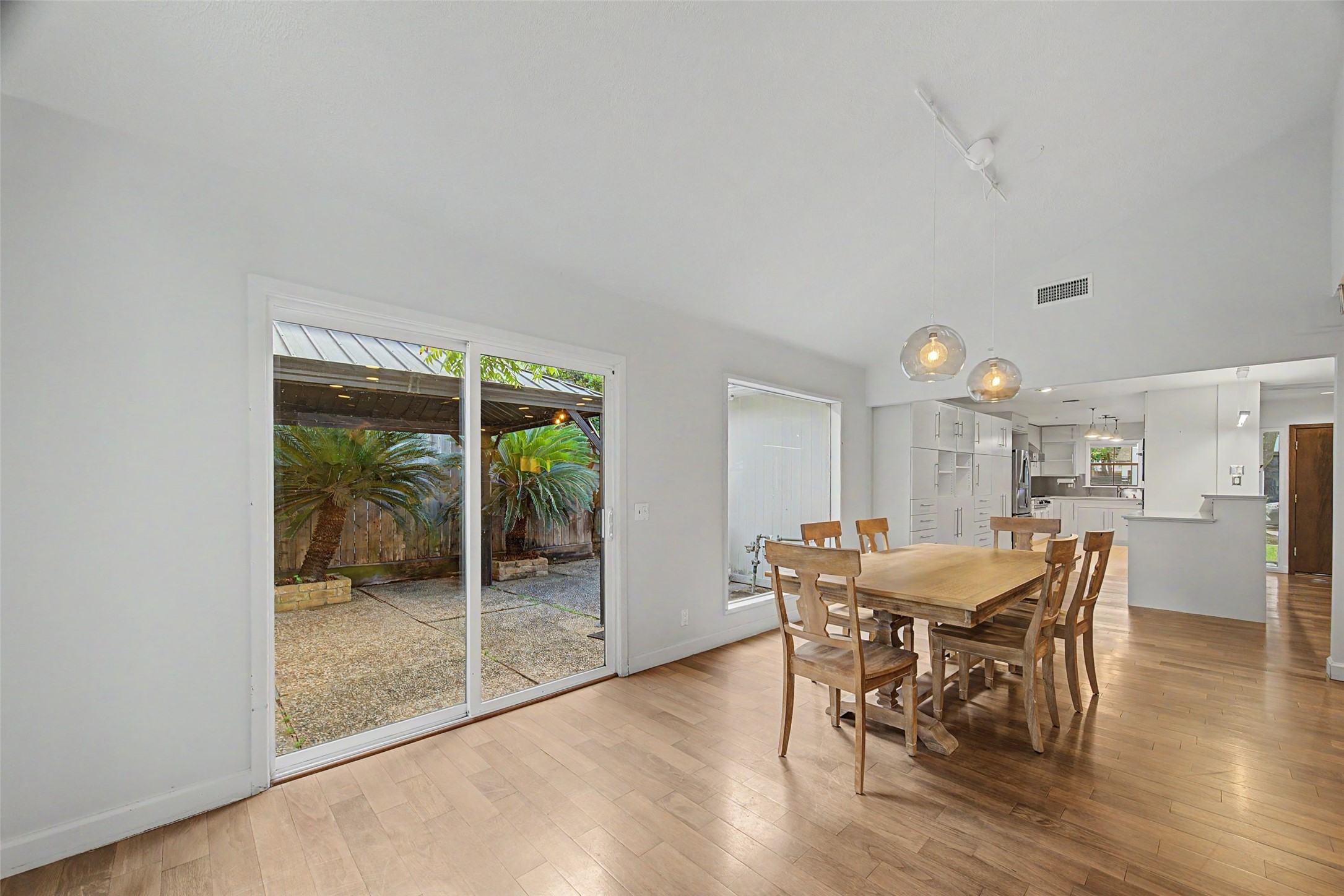 2723 Nottingham Street Property Photo 11