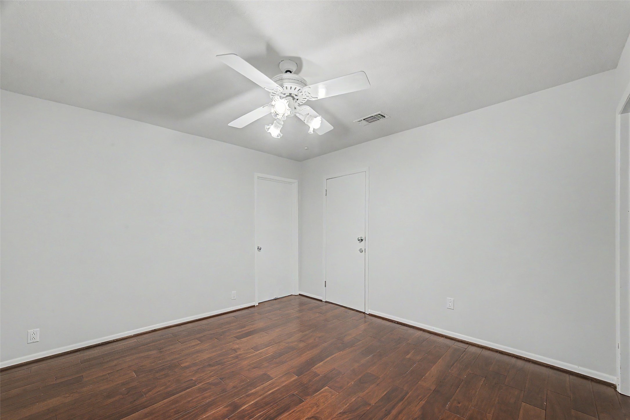 2723 Nottingham Street Property Photo 28