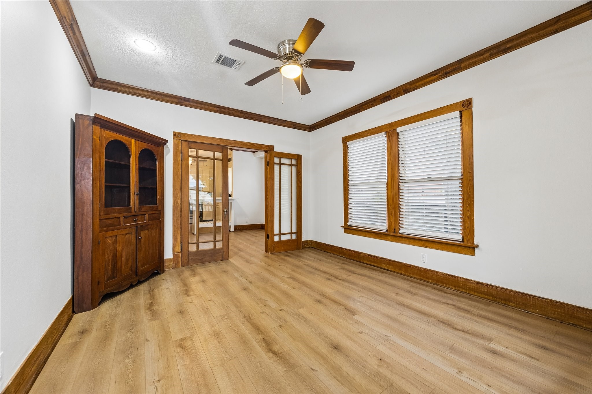 2717 Mcduffie Street Property Photo 5