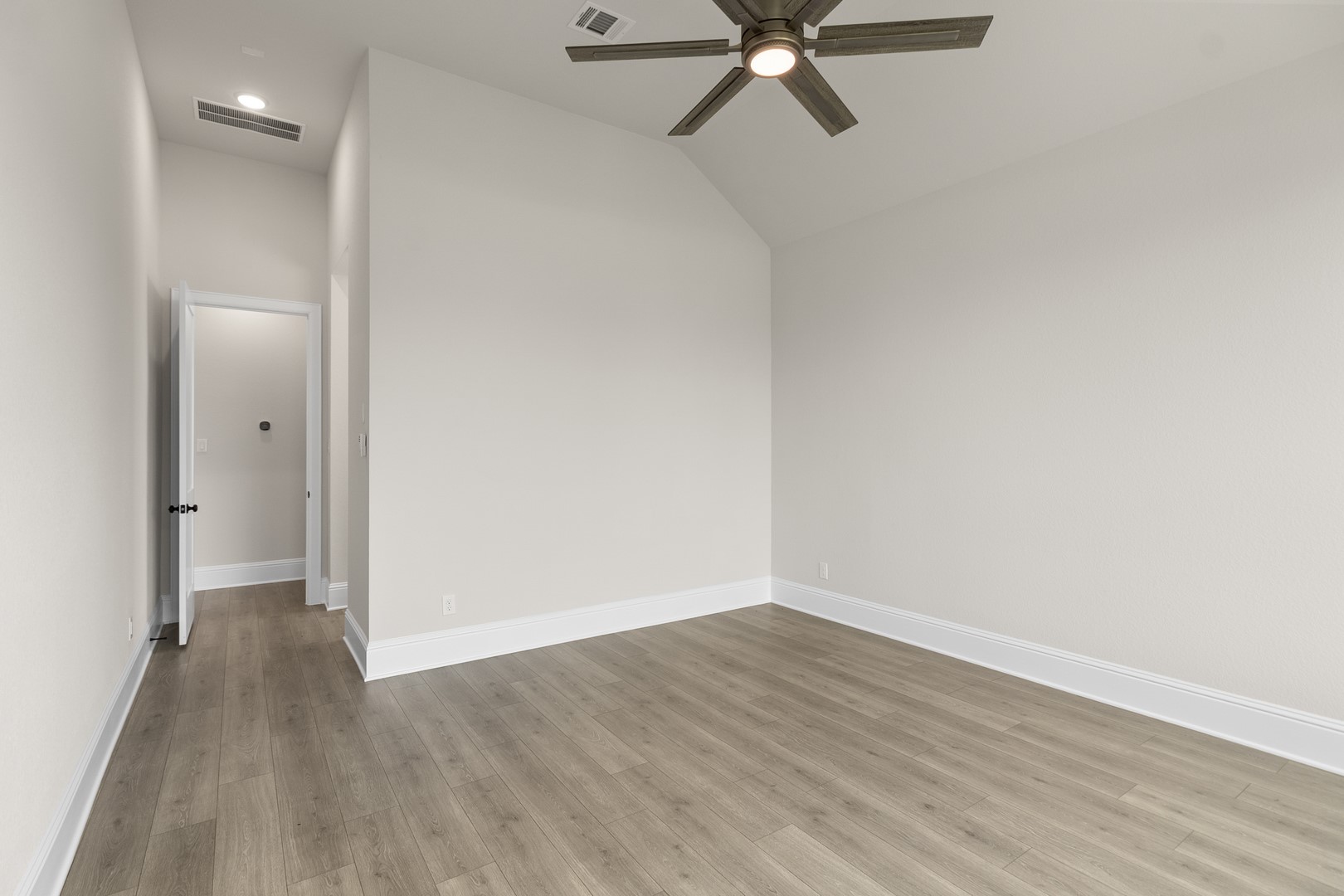 408 Sunset View Court Property Photo 17