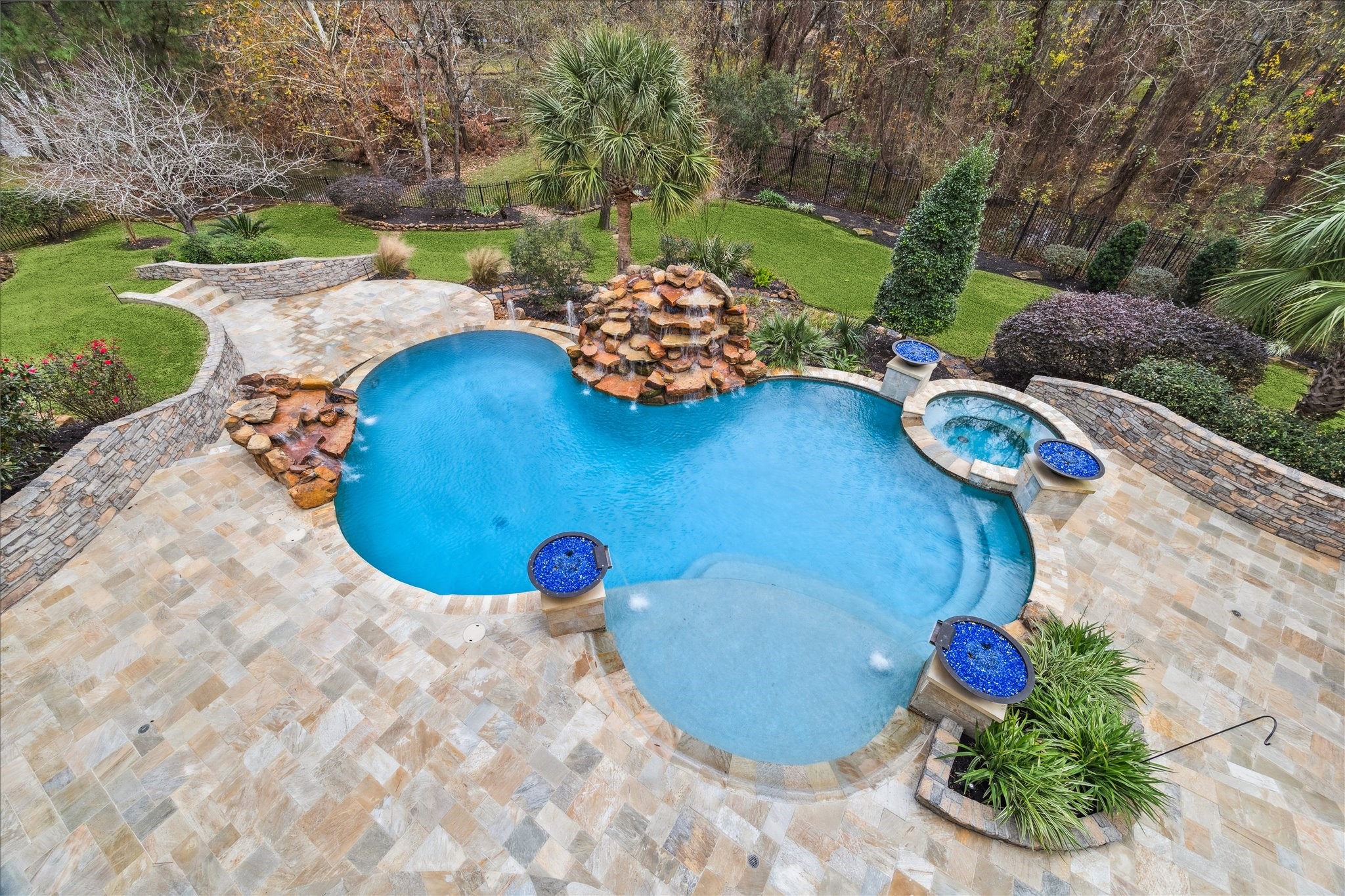 7410 Kings River Court Property Photo 10