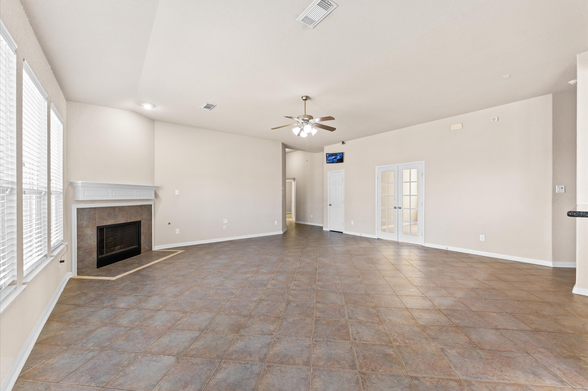 7303 Enchanted Rock Lane Property Photo 12