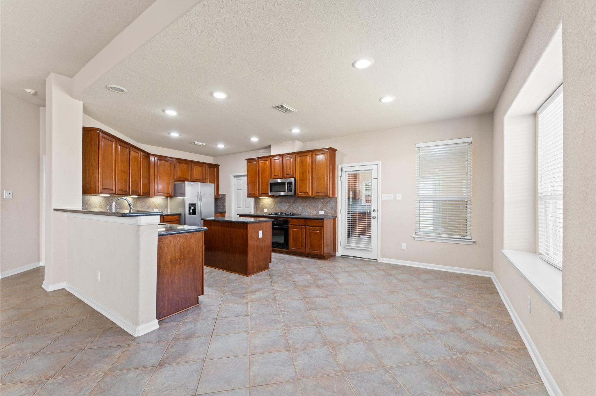 7303 Enchanted Rock Lane Property Photo 14