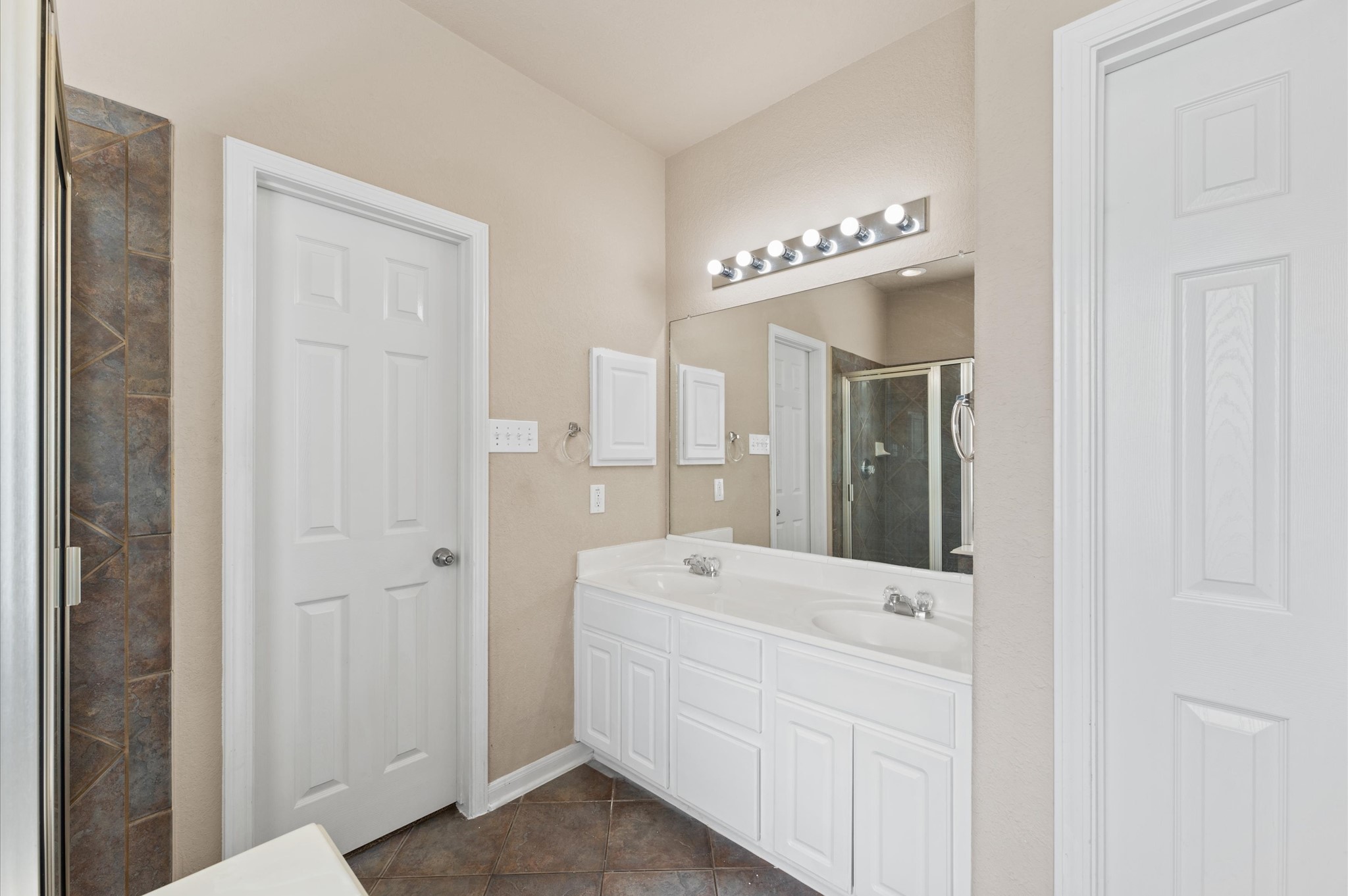 7303 Enchanted Rock Lane Property Photo 25