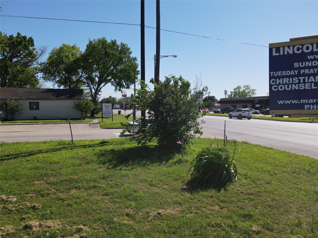 936 New Orleans Street Property Photo 6