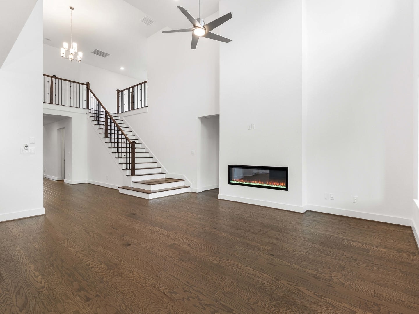 7401 Hawk Crest Drive Property Photo 12