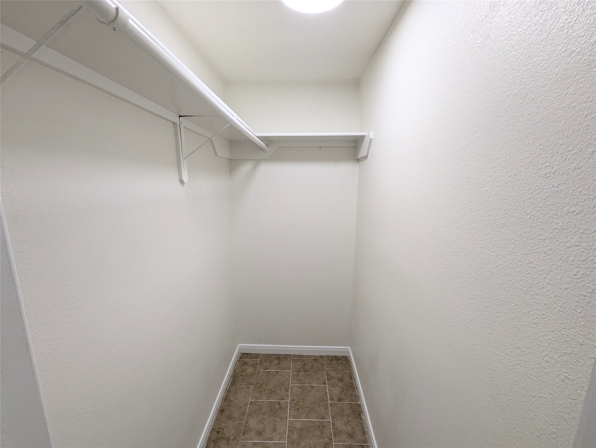 809 Glen Hollow Drive Property Photo 24