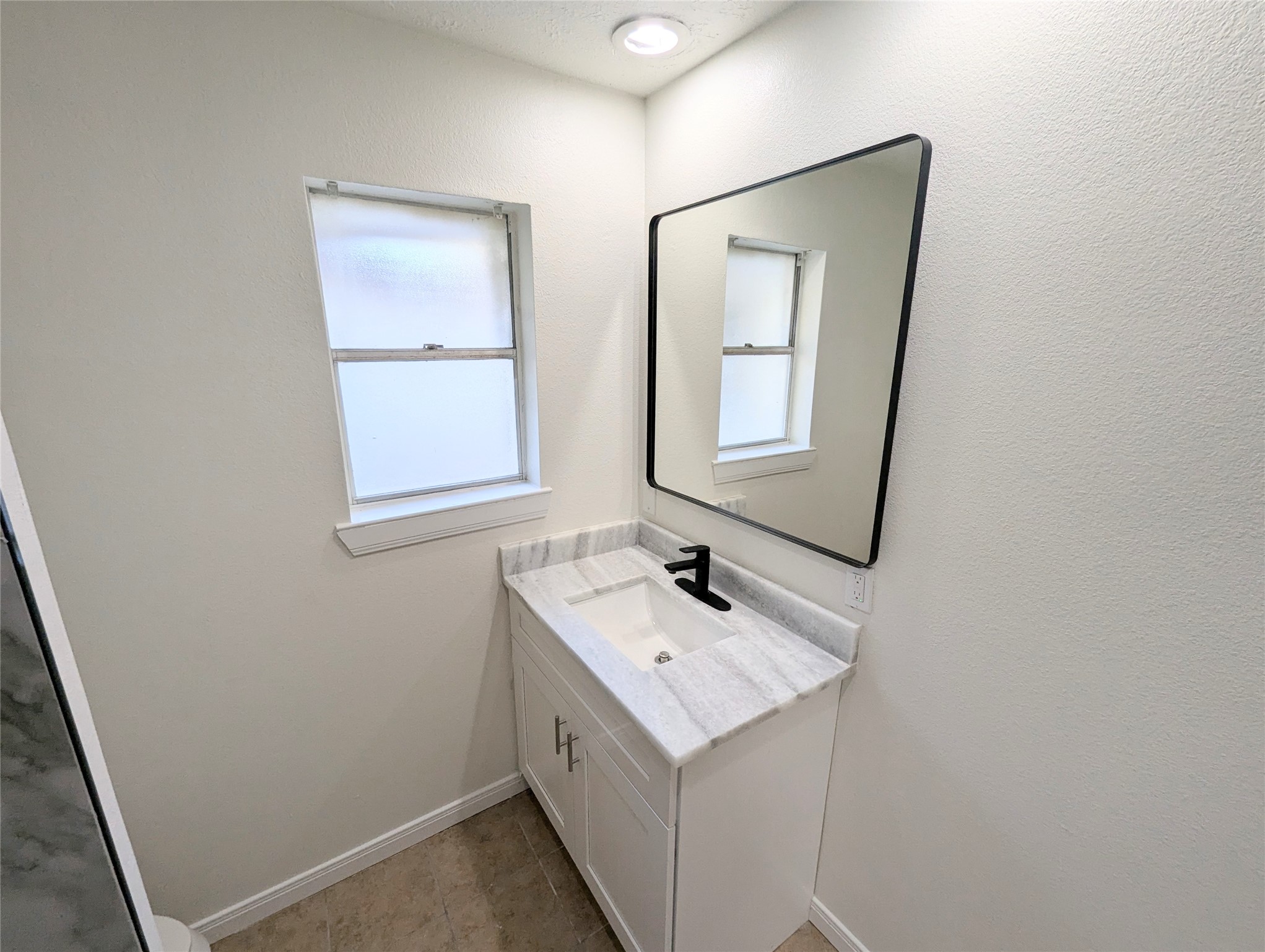 809 Glen Hollow Drive Property Photo 27