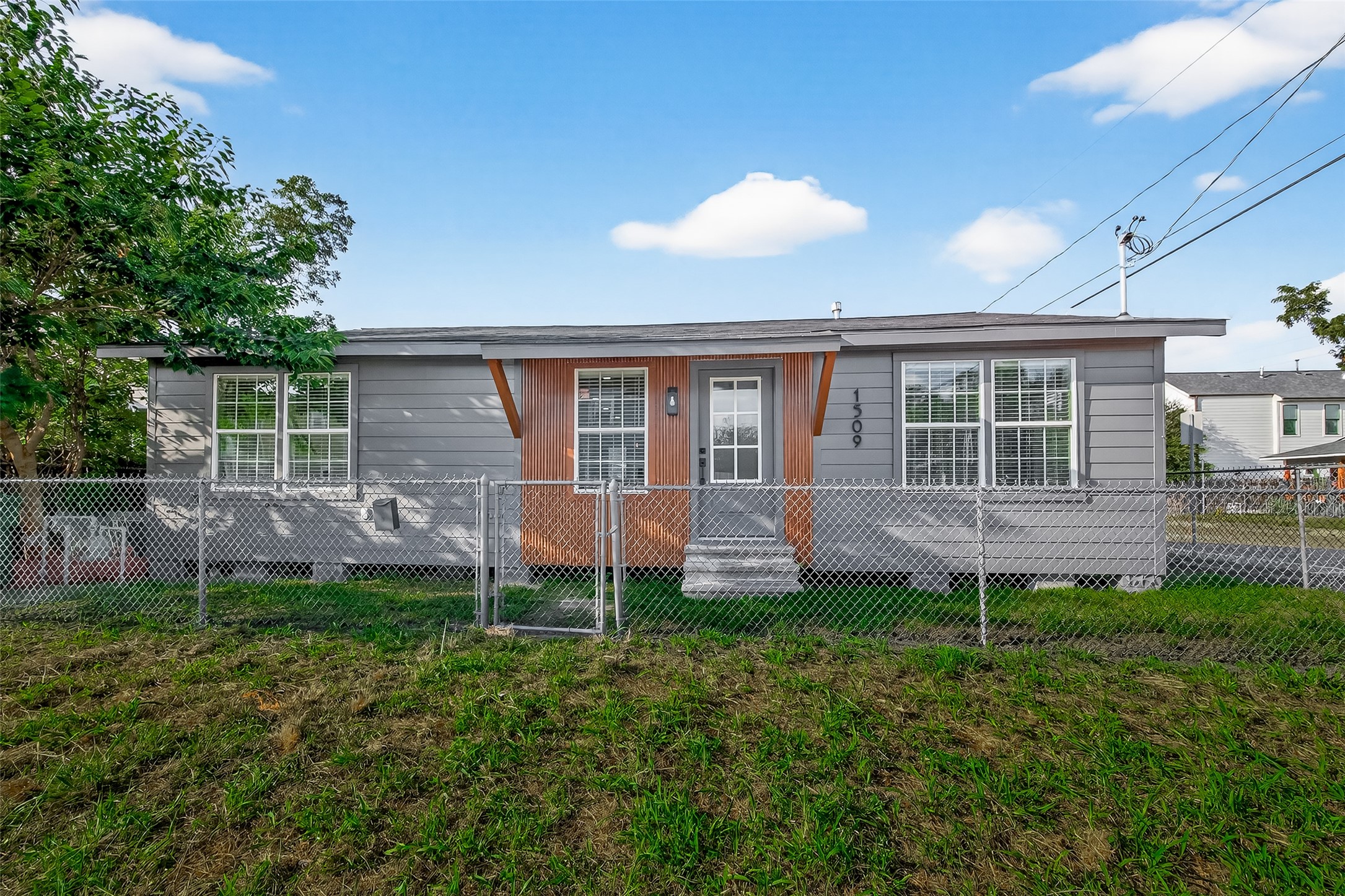 1509 Moody Street Property Photo 1