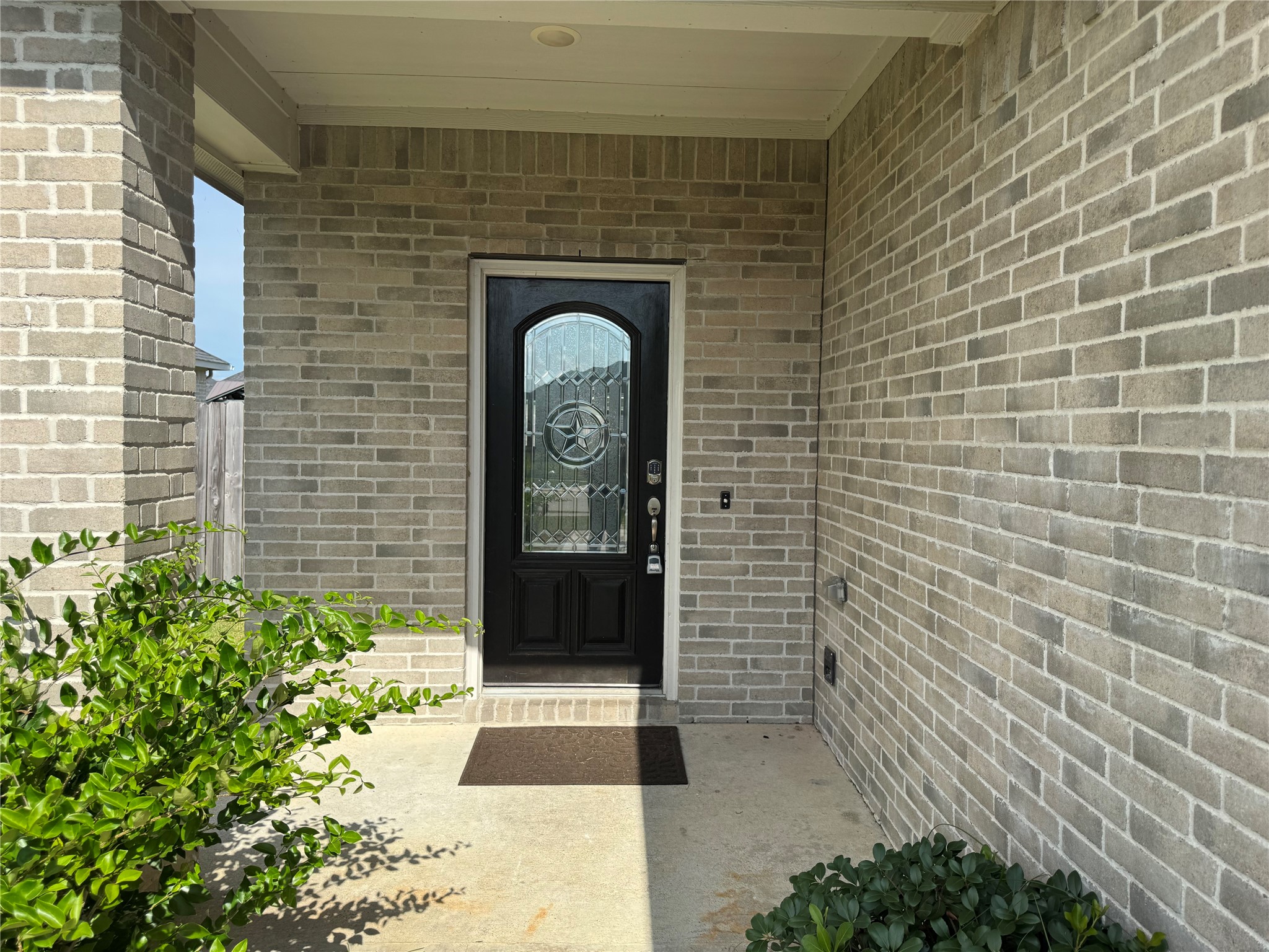 8011 Grandstand Parkway Property Photo 3