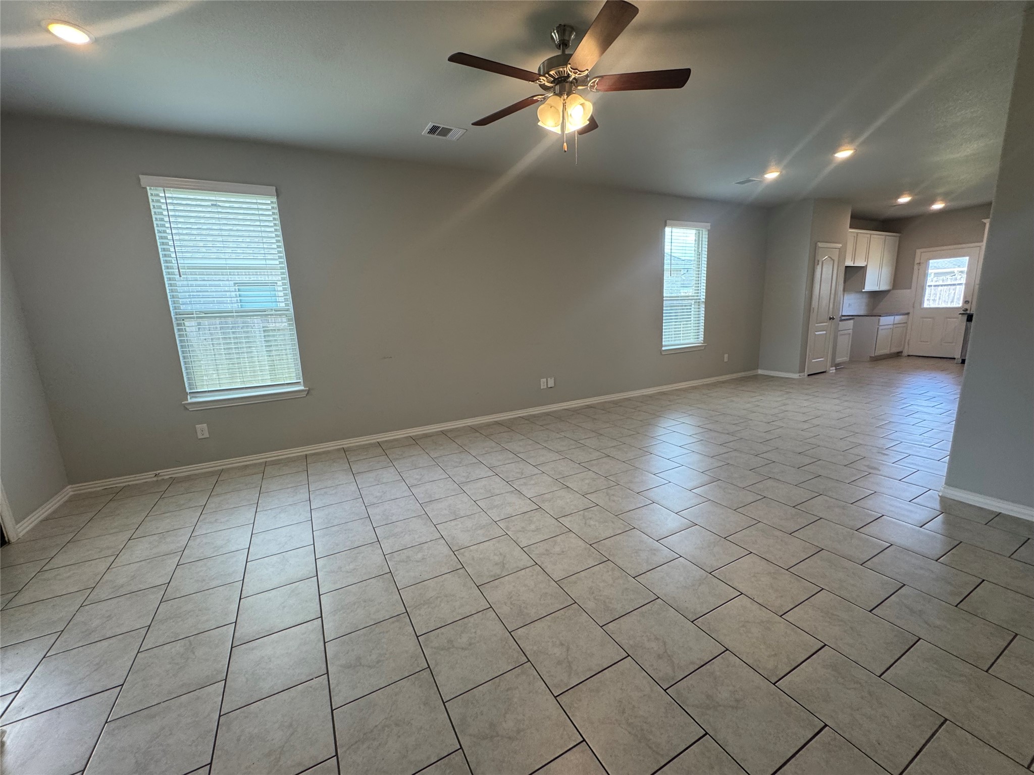 8011 Grandstand Parkway Property Photo 7